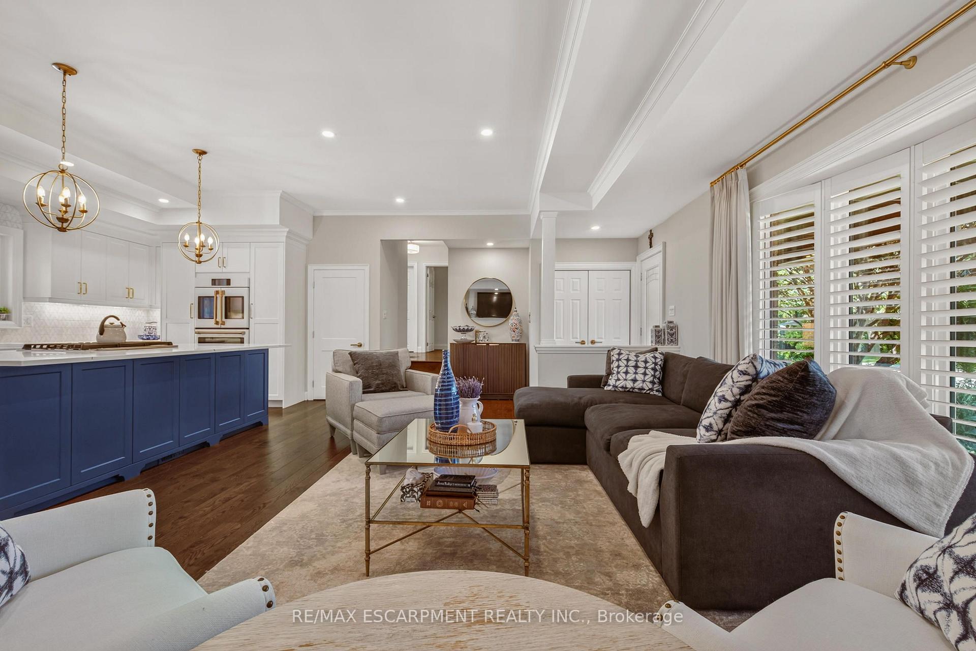 Photo 5 of 302 Harmony Road, Hamilton, Ancaster — HOMEH