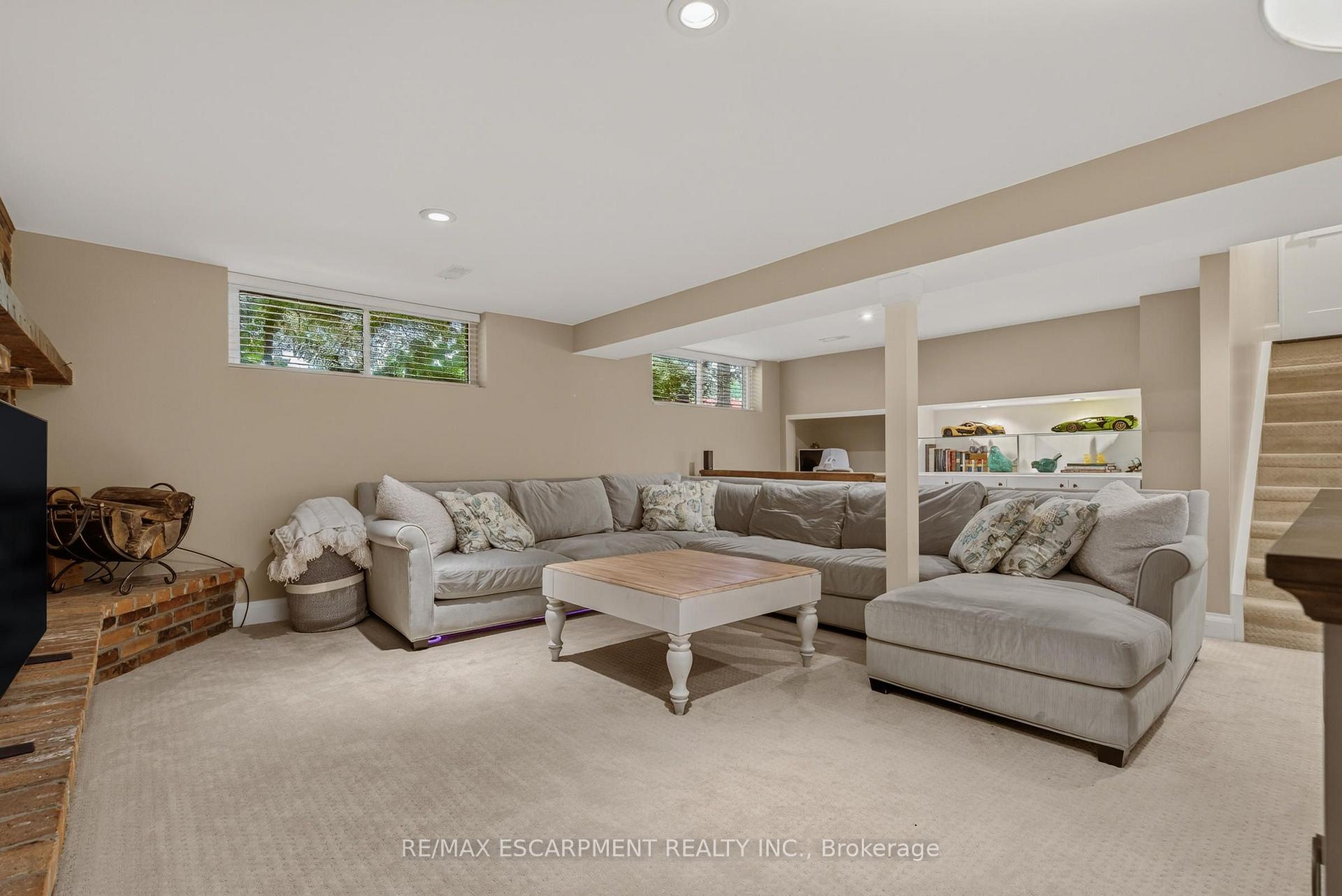Photo 29 of 302 Harmony Road, Hamilton, Ancaster — HOMEH