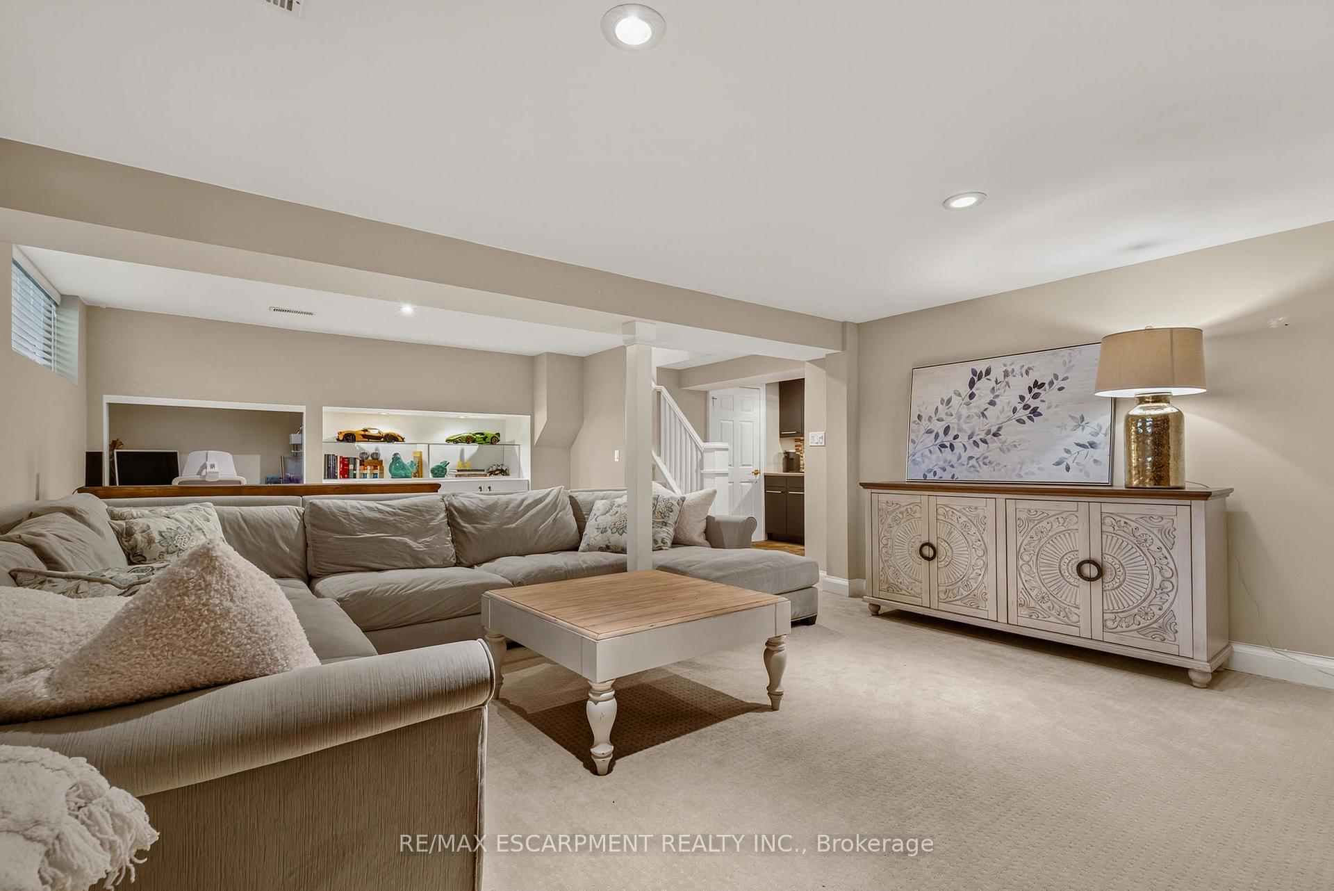 Photo 30 of 302 Harmony Road, Hamilton, Ancaster — HOMEH