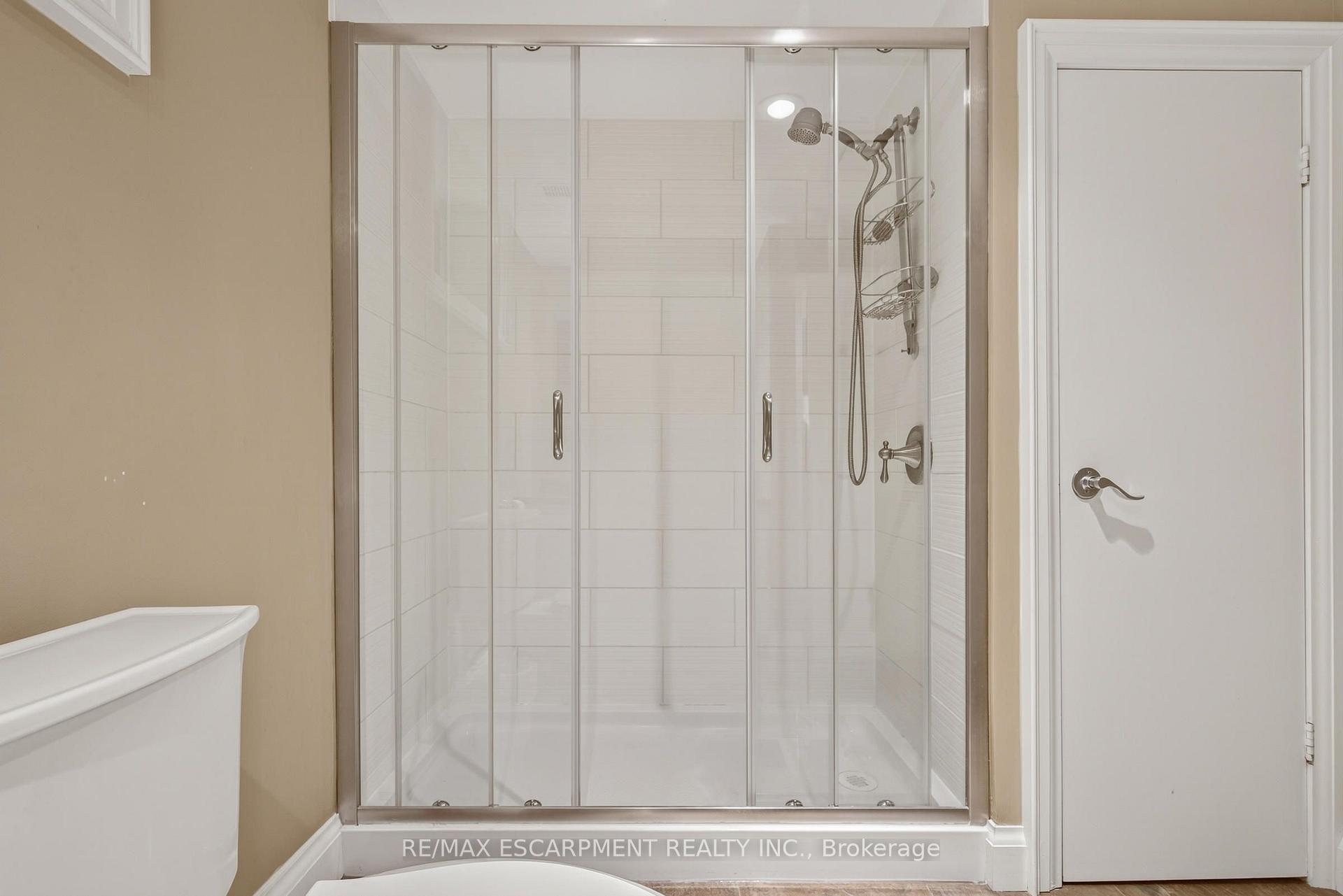 Photo 35 of 302 Harmony Road, Hamilton, Ancaster — HOMEH
