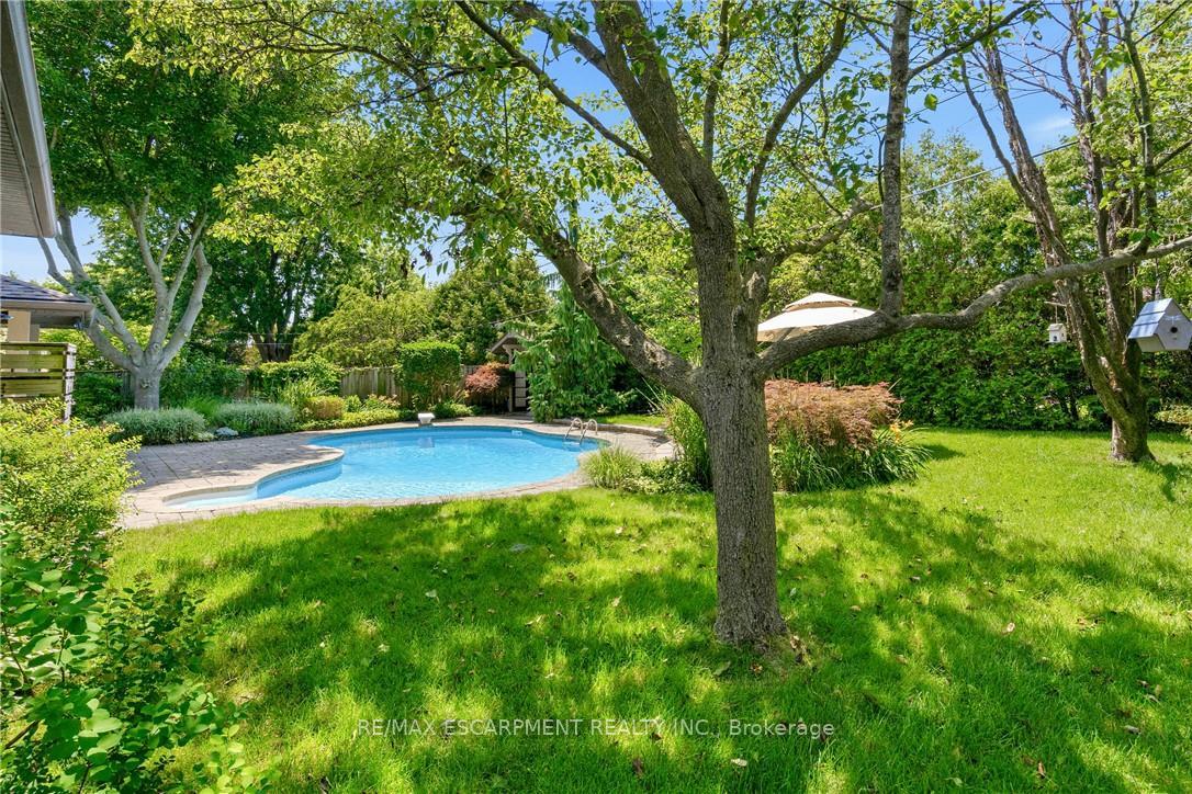Photo 42 of 302 Harmony Road, Hamilton, Ancaster — HOMEH