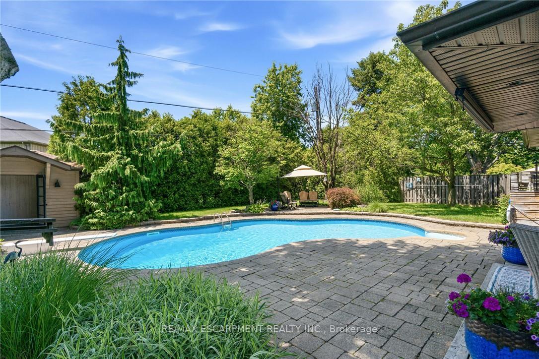 Photo 47 of 302 Harmony Road, Hamilton, Ancaster — HOMEH