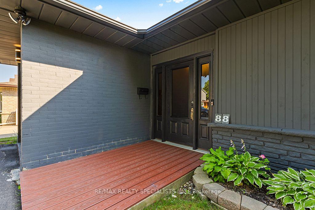 Photo 3 of 88 Shirley Street, Orangeville — HOMEH