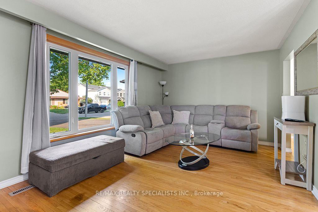 Photo 6 of 88 Shirley Street, Orangeville — HOMEH