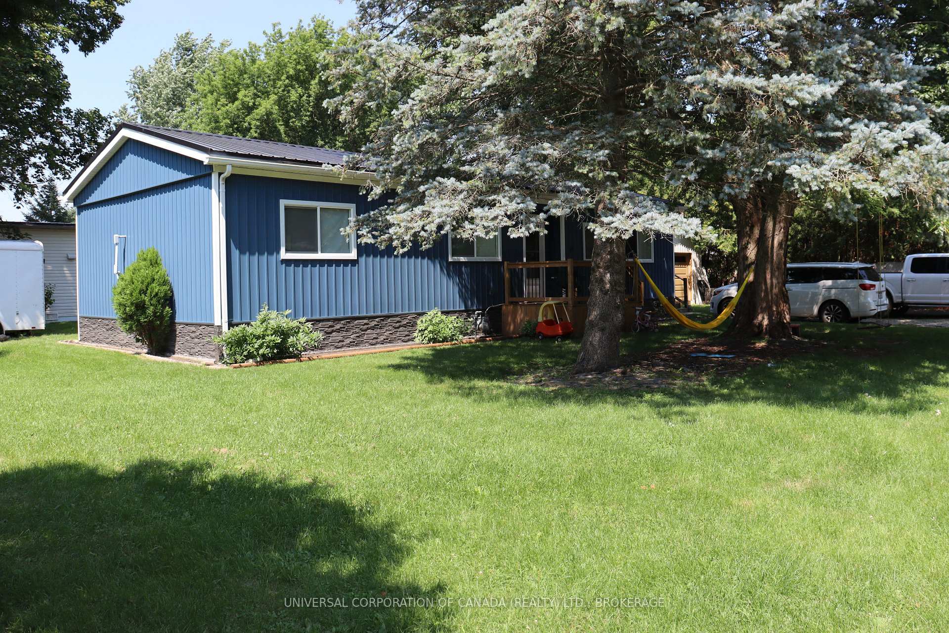Photo 2 of 7 Maple St Street E, South-West Oxford, Brownsville — HOMEH
