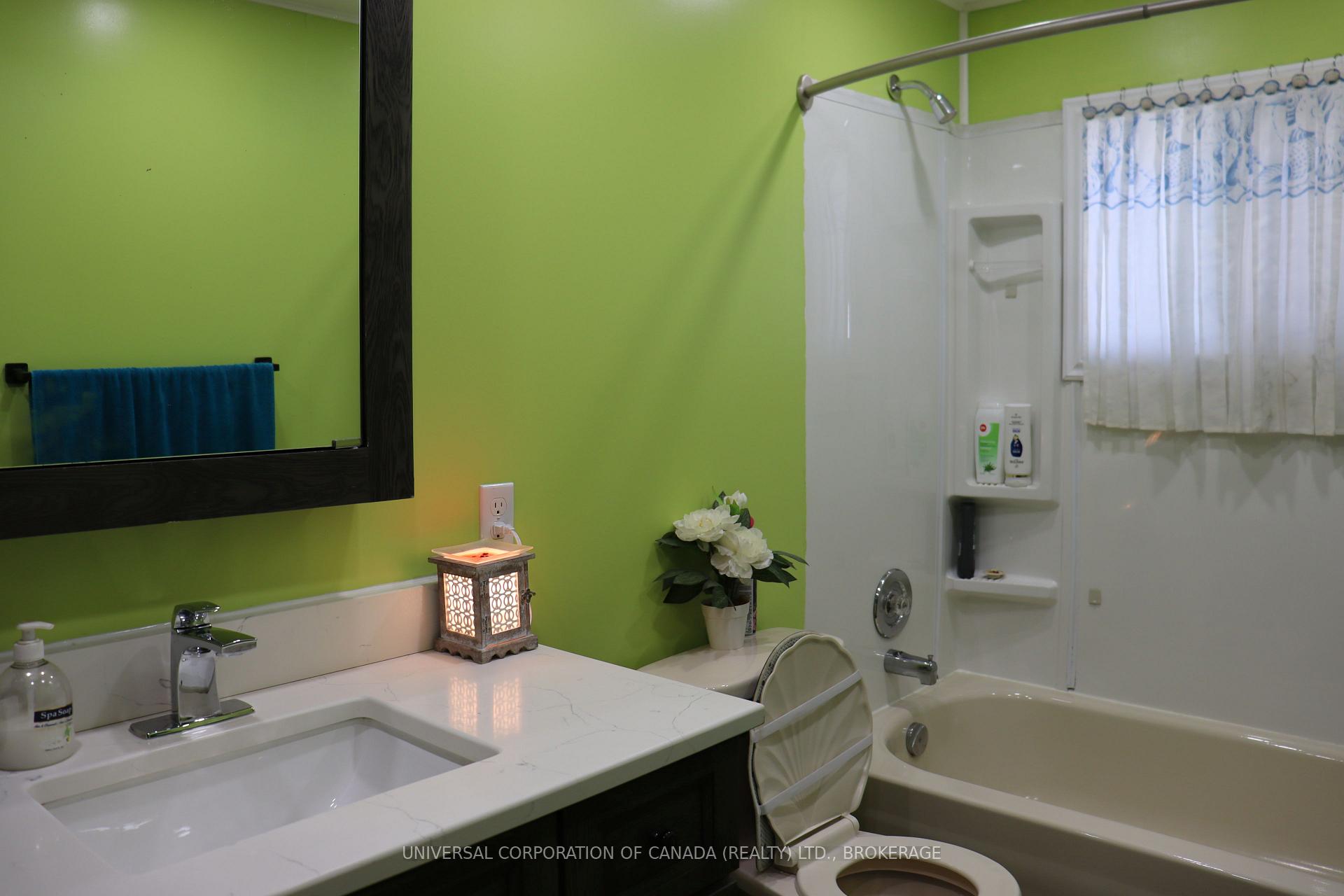 Photo 10 of 7 Maple St Street E, South-West Oxford, Brownsville — HOMEH