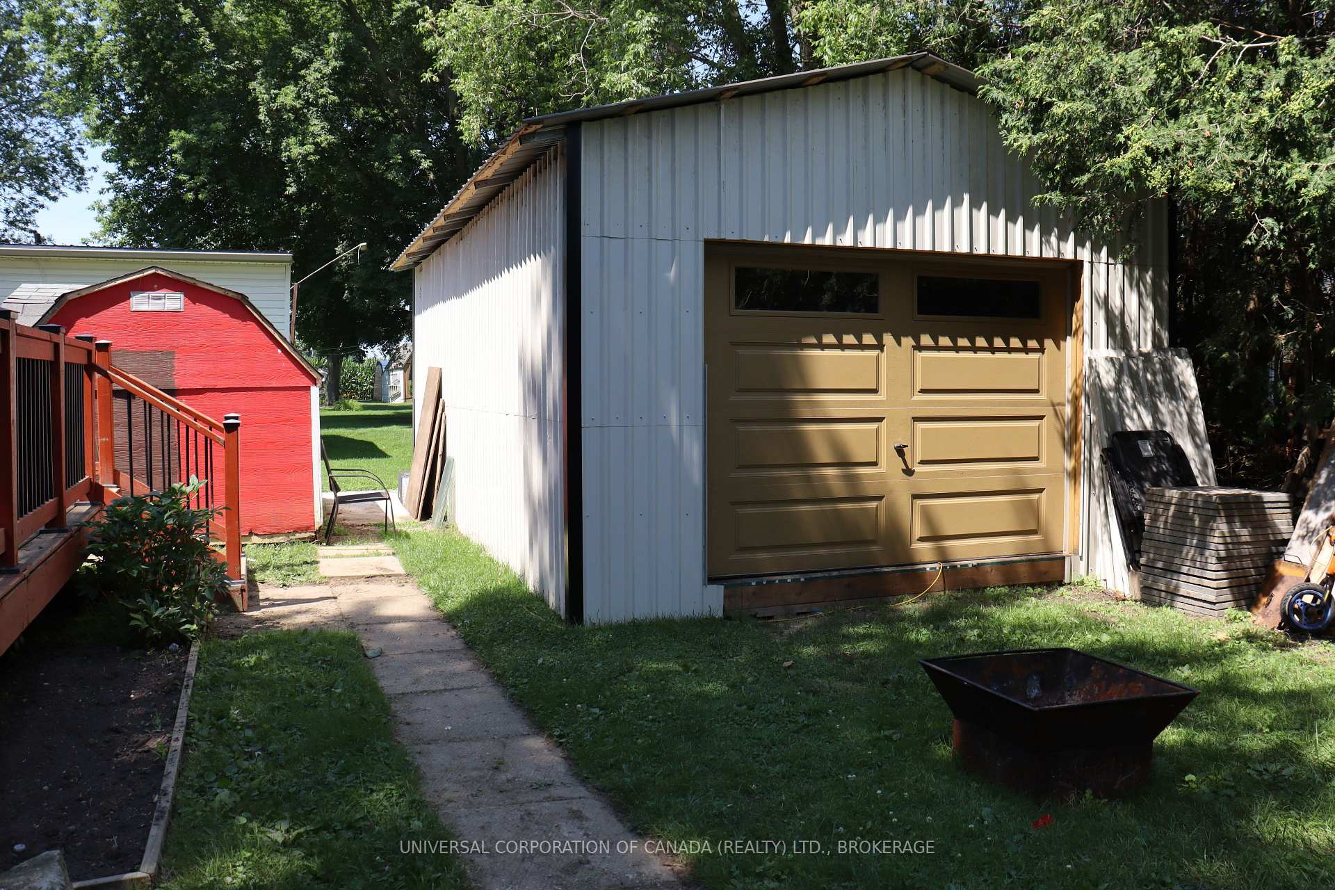 Photo 15 of 7 Maple St Street E, South-West Oxford, Brownsville — HOMEH
