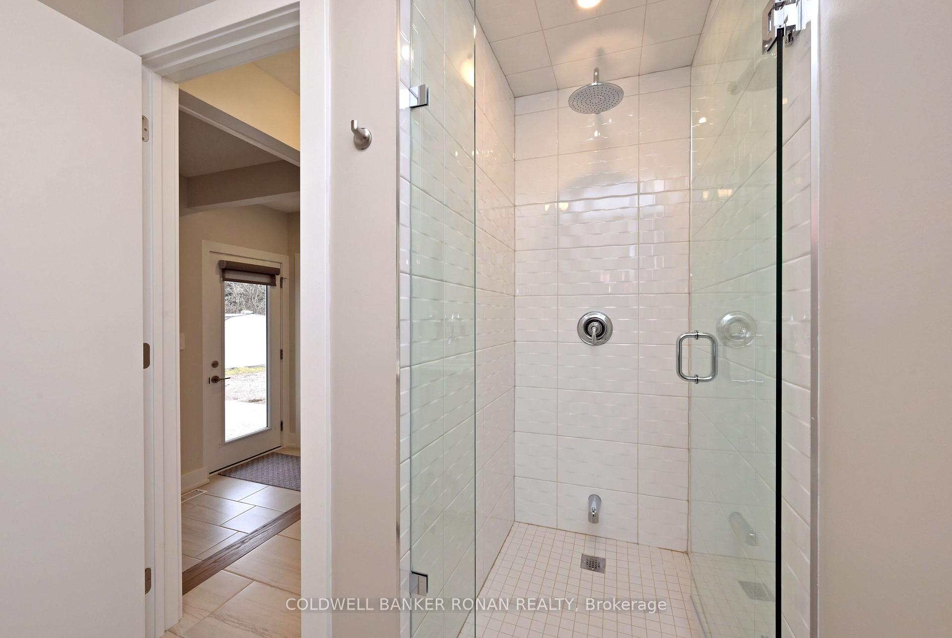 Photo 13 of Unit B, 6037 Highway 89, New Tecumseth, Rural New Tecumseth — HOMEH