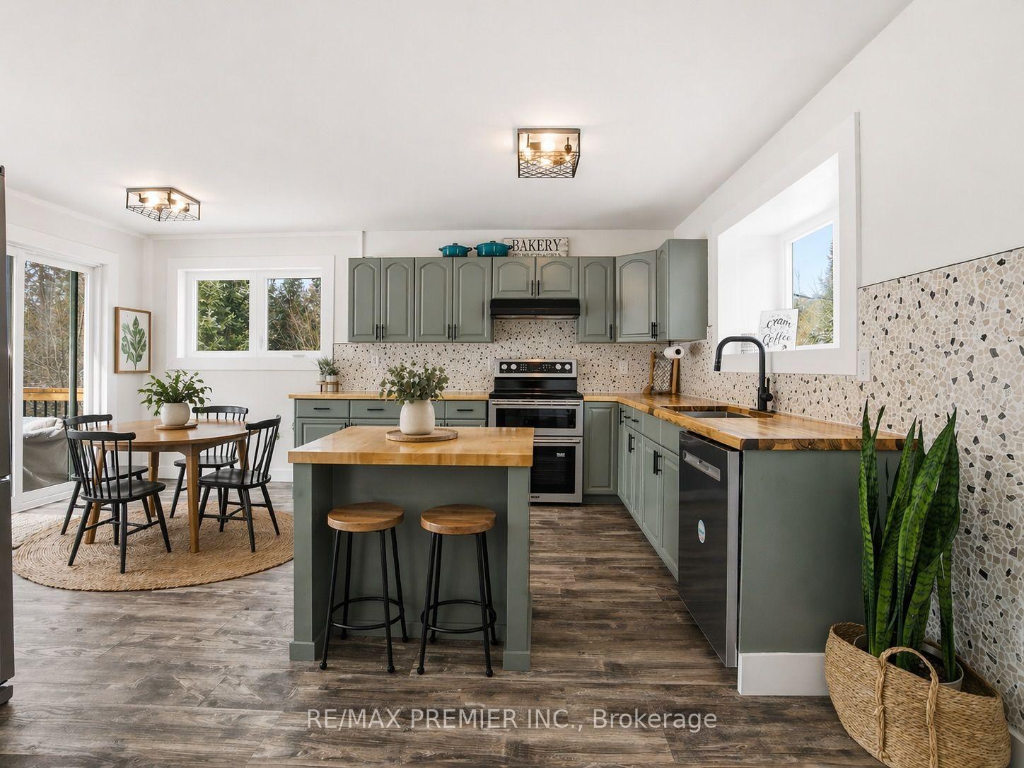 Photo 11 of 1131 Springdale Park Road, Bracebridge, Macaulay — HOMEH