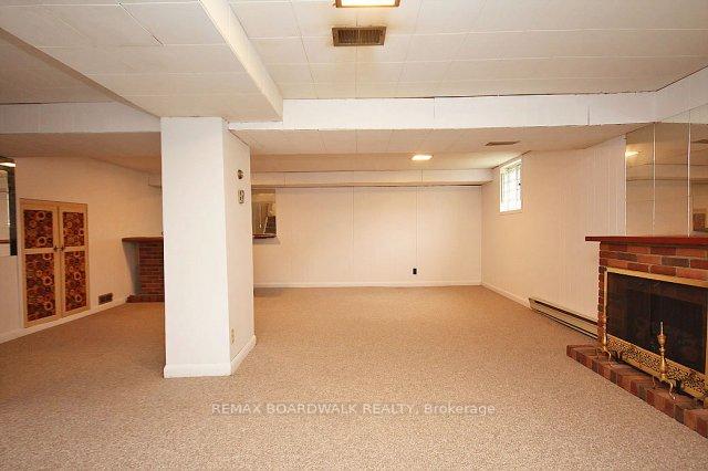 Photo 16 of 209 Knox Crescent, Ottawa, Riverview Park — HOMEH