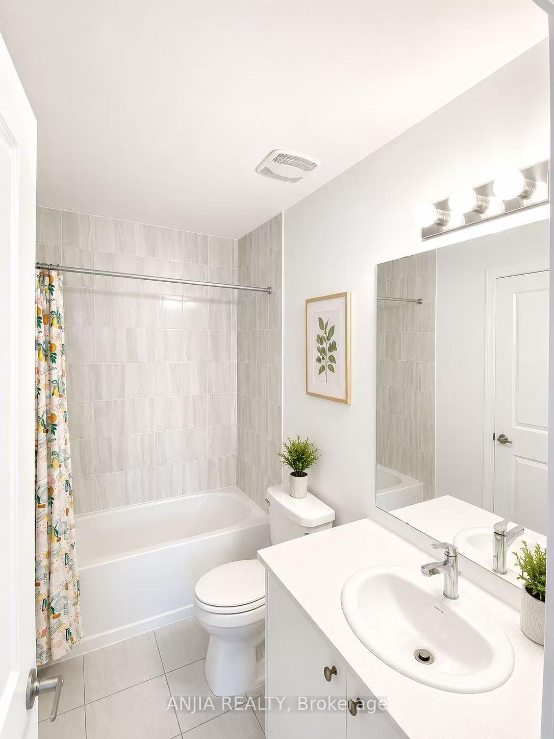 Photo 13 of 31 Red Maple Lane, Barrie, Innis-Shore — HOMEH