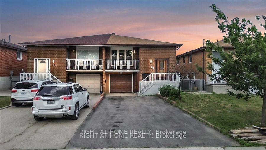 Photo 2 of 53 Agincourt Road, Vaughan, West Woodbridge — HOMEH