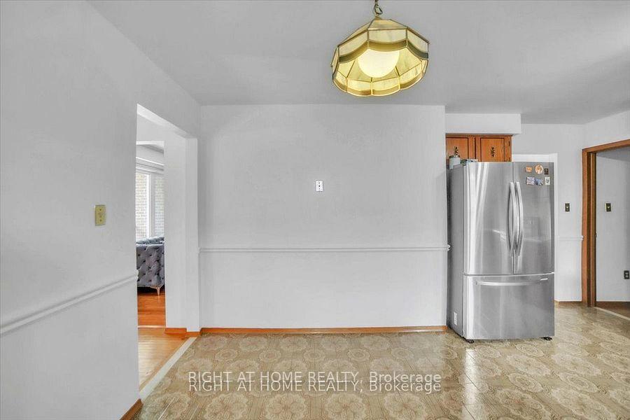 Photo 13 of 53 Agincourt Road, Vaughan, West Woodbridge — HOMEH