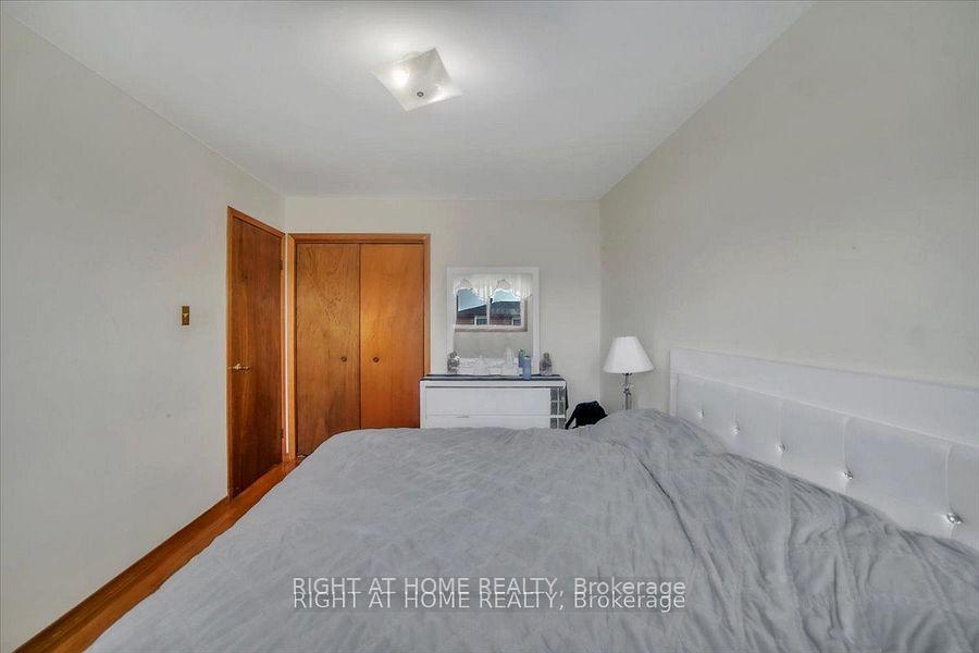 Photo 19 of 53 Agincourt Road, Vaughan, West Woodbridge — HOMEH