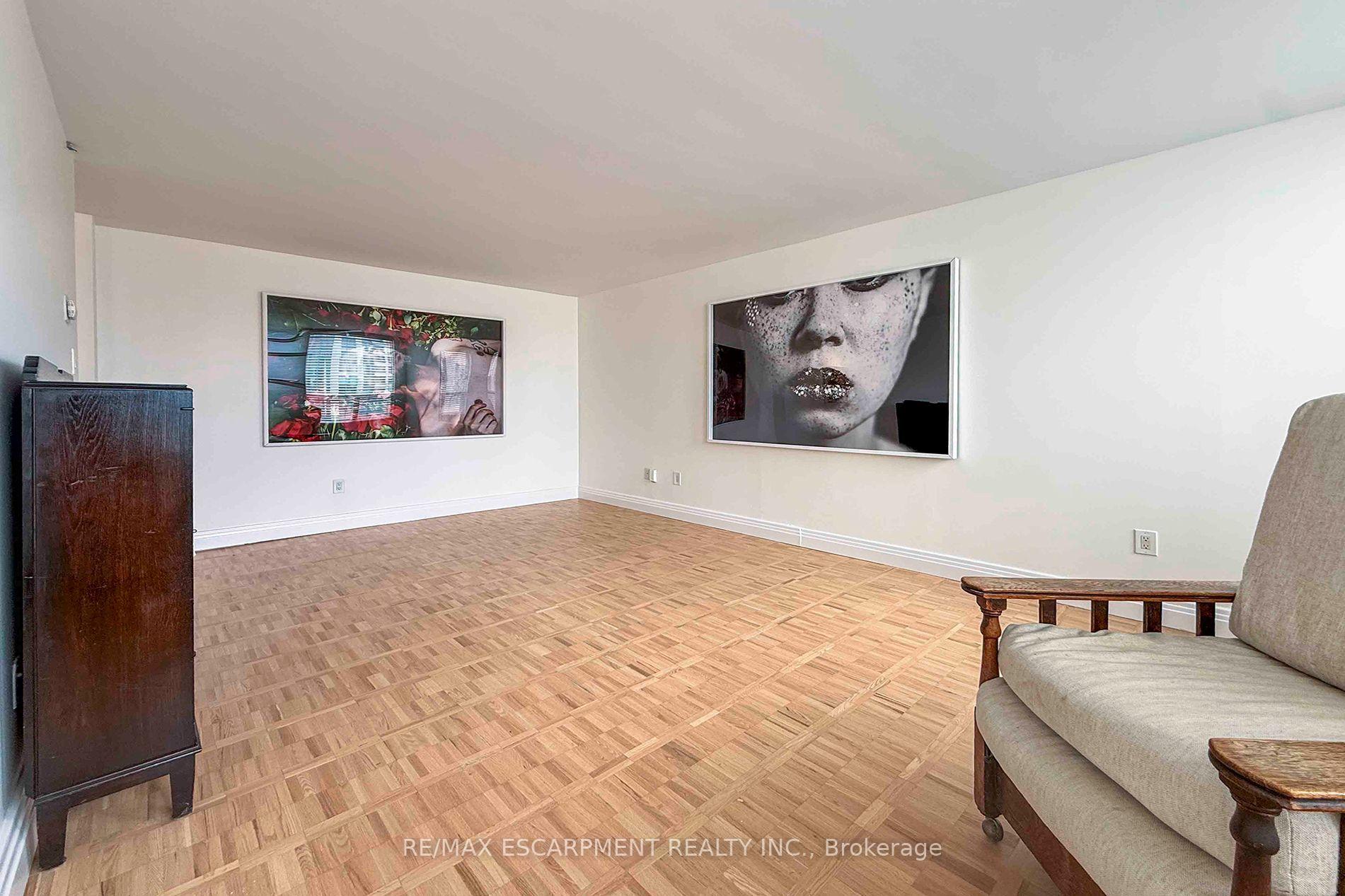 Photo 7 of Unit 2804, 3650 Kaneff Crescent, Mississauga, Mississauga Valleys — HOMEH
