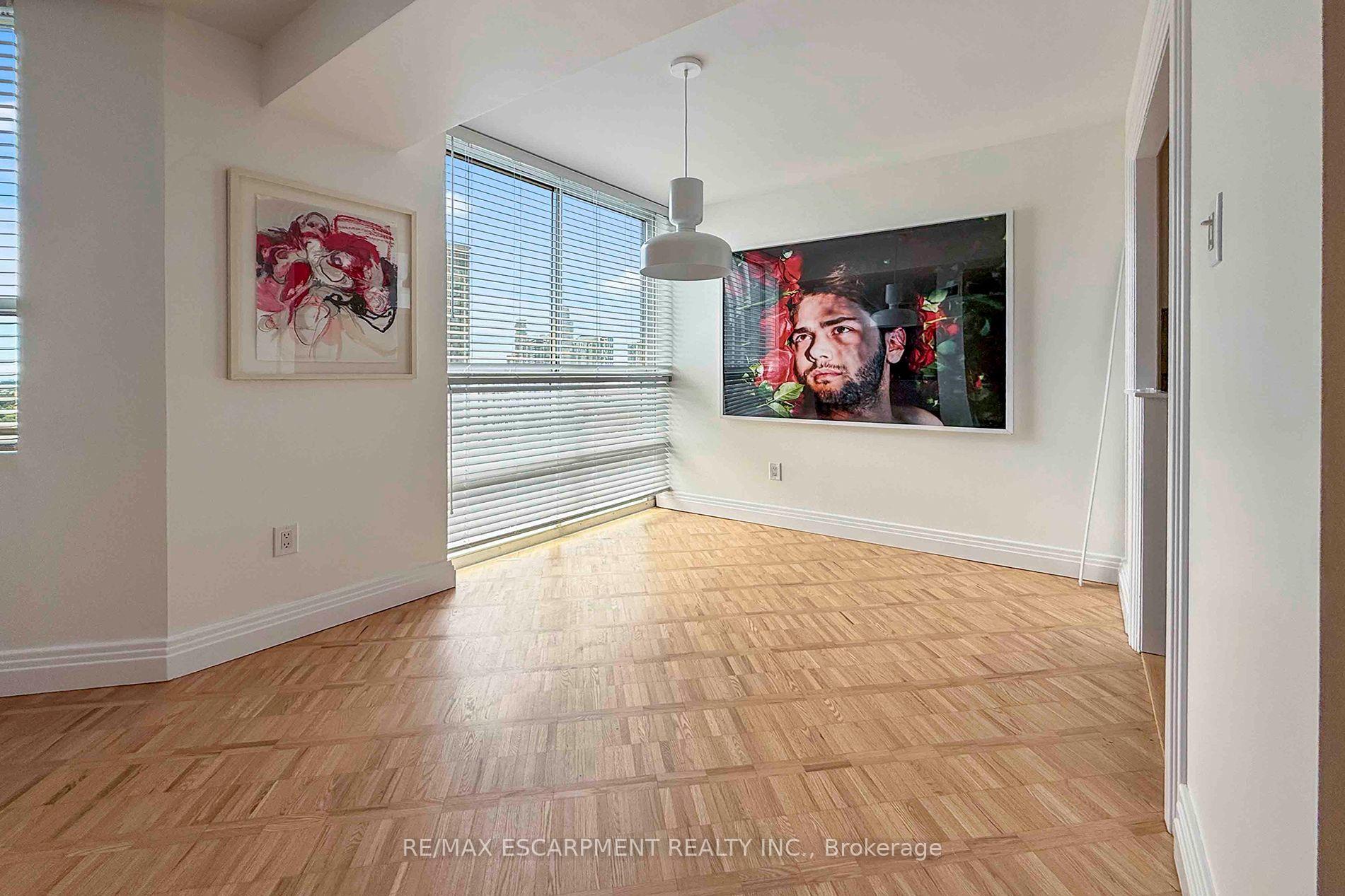 Photo 11 of Unit 2804, 3650 Kaneff Crescent, Mississauga, Mississauga Valleys — HOMEH