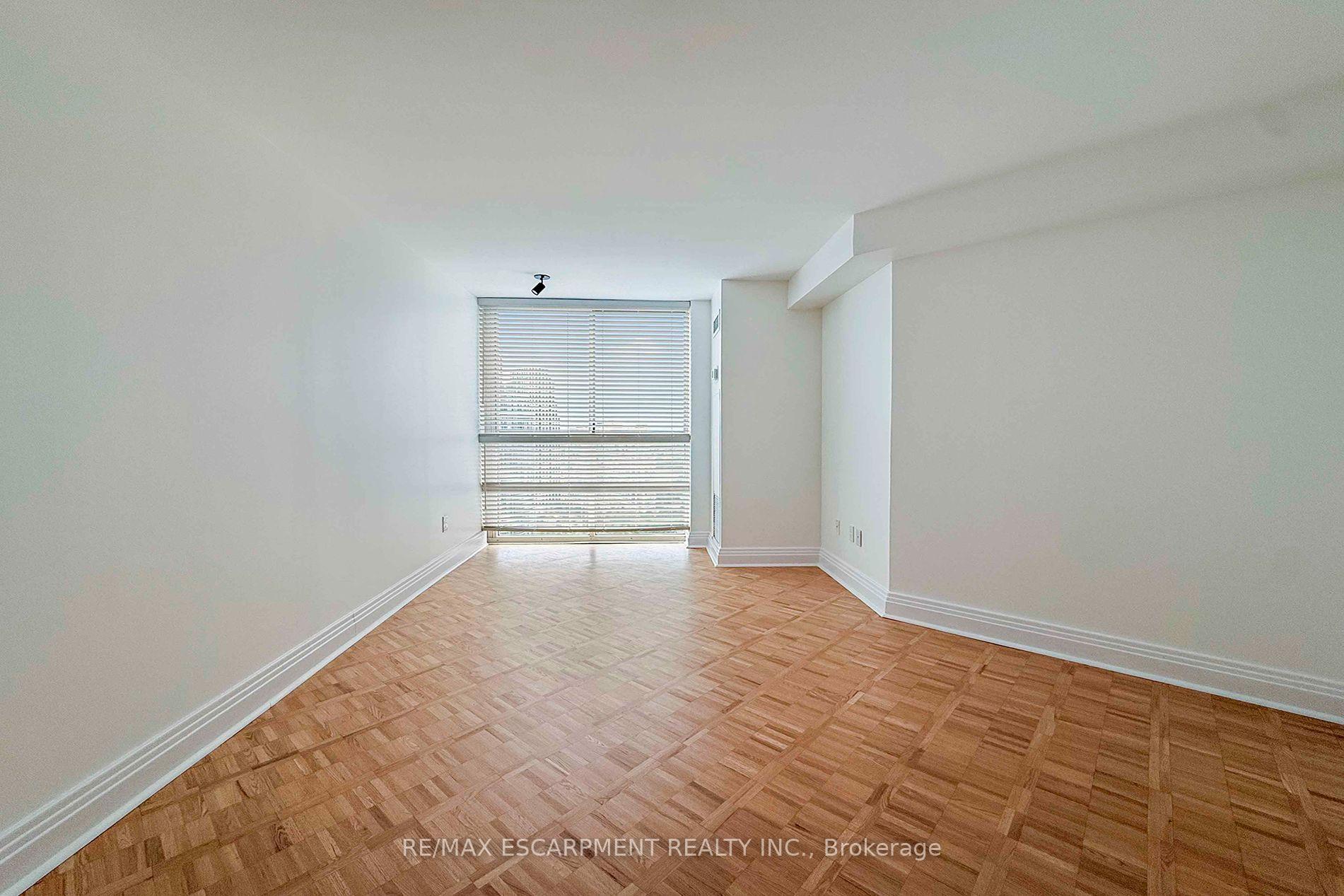Photo 16 of Unit 2804, 3650 Kaneff Crescent, Mississauga, Mississauga Valleys — HOMEH