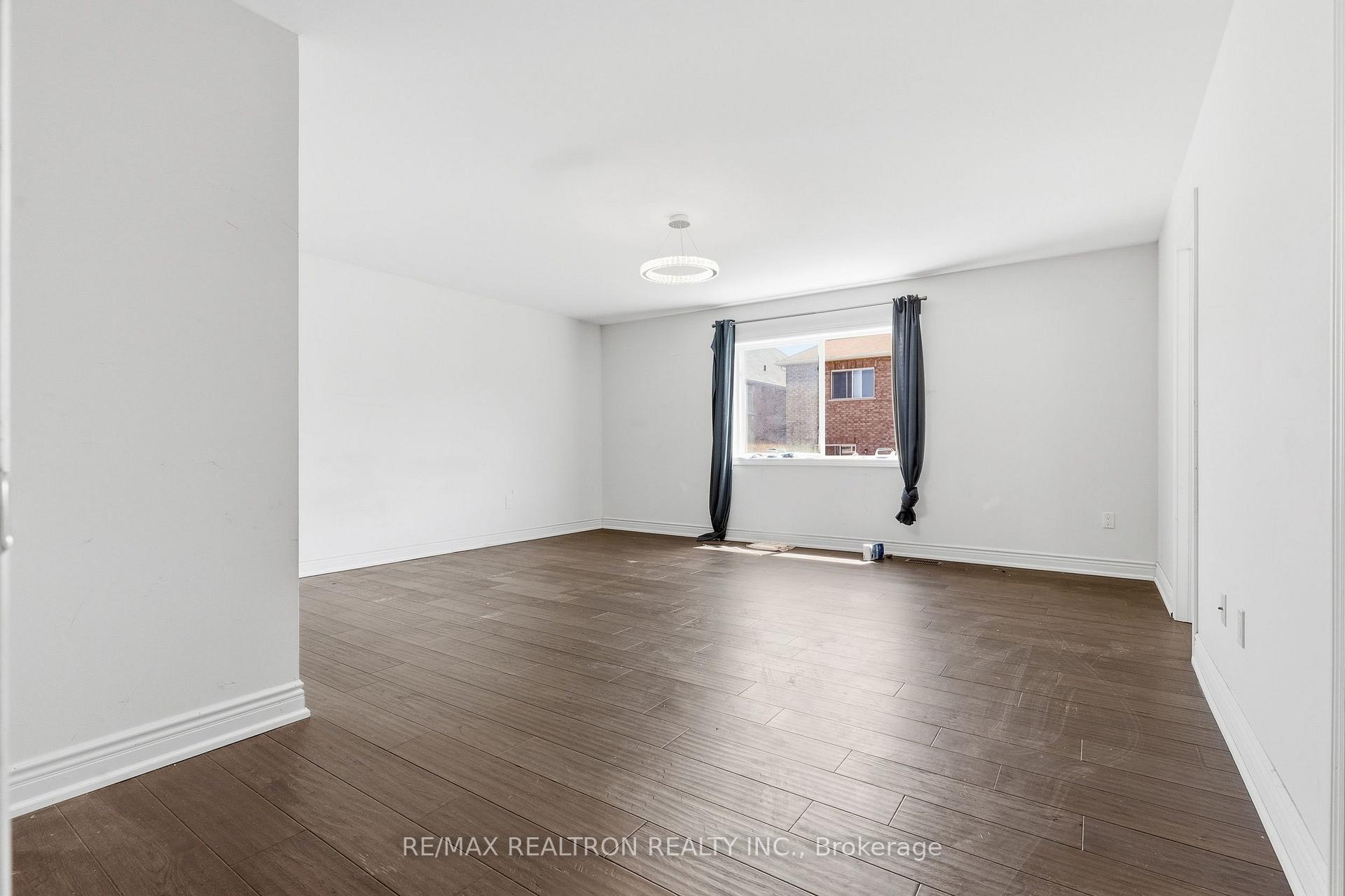 Photo 17 of 214 Irwin Street, Shelburne — HOMEH