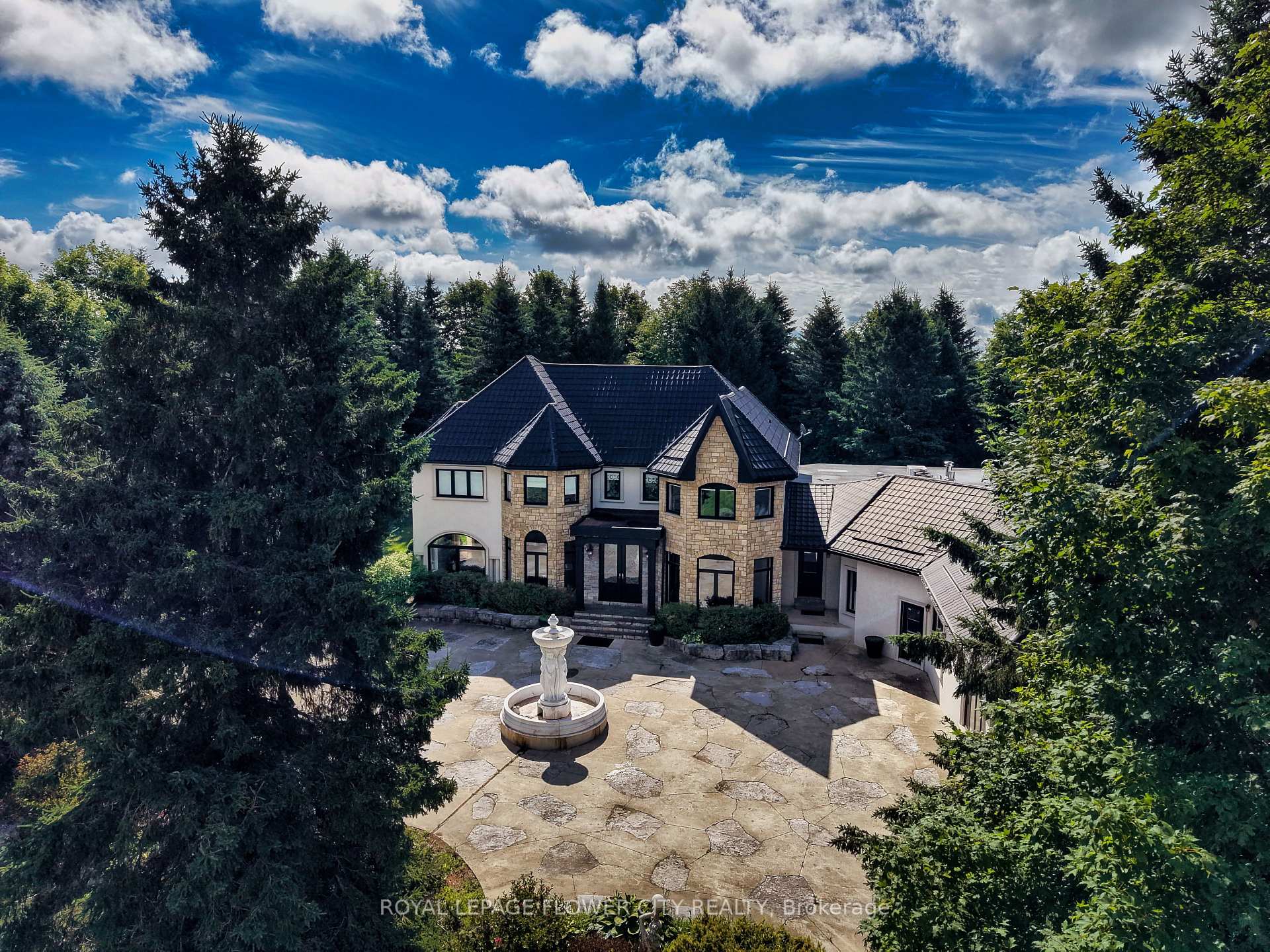 Photo 4 of 1 Flaherty Lane, Caledon, Rural Caledon — HOMEH