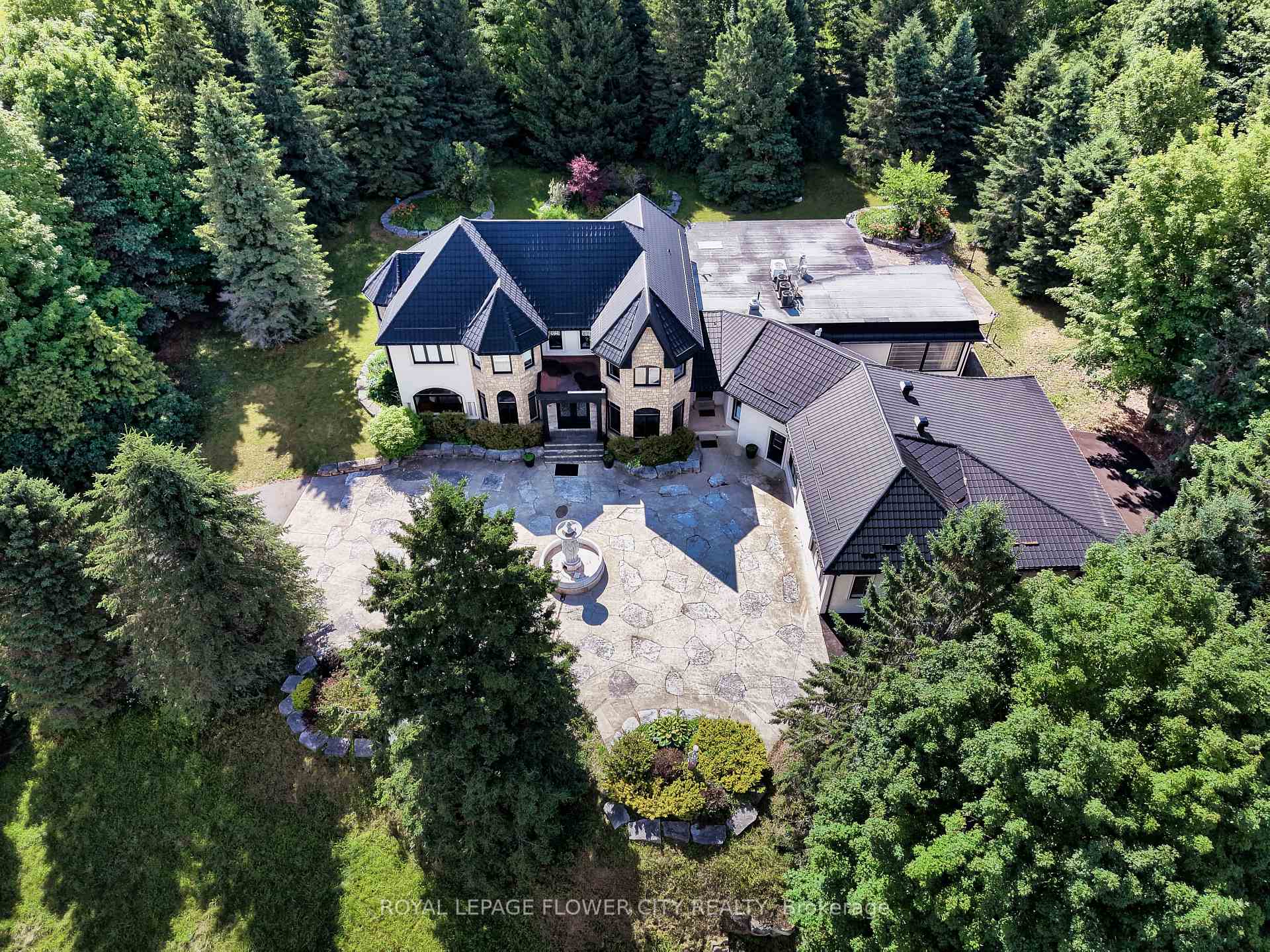 Photo 5 of 1 Flaherty Lane, Caledon, Rural Caledon — HOMEH