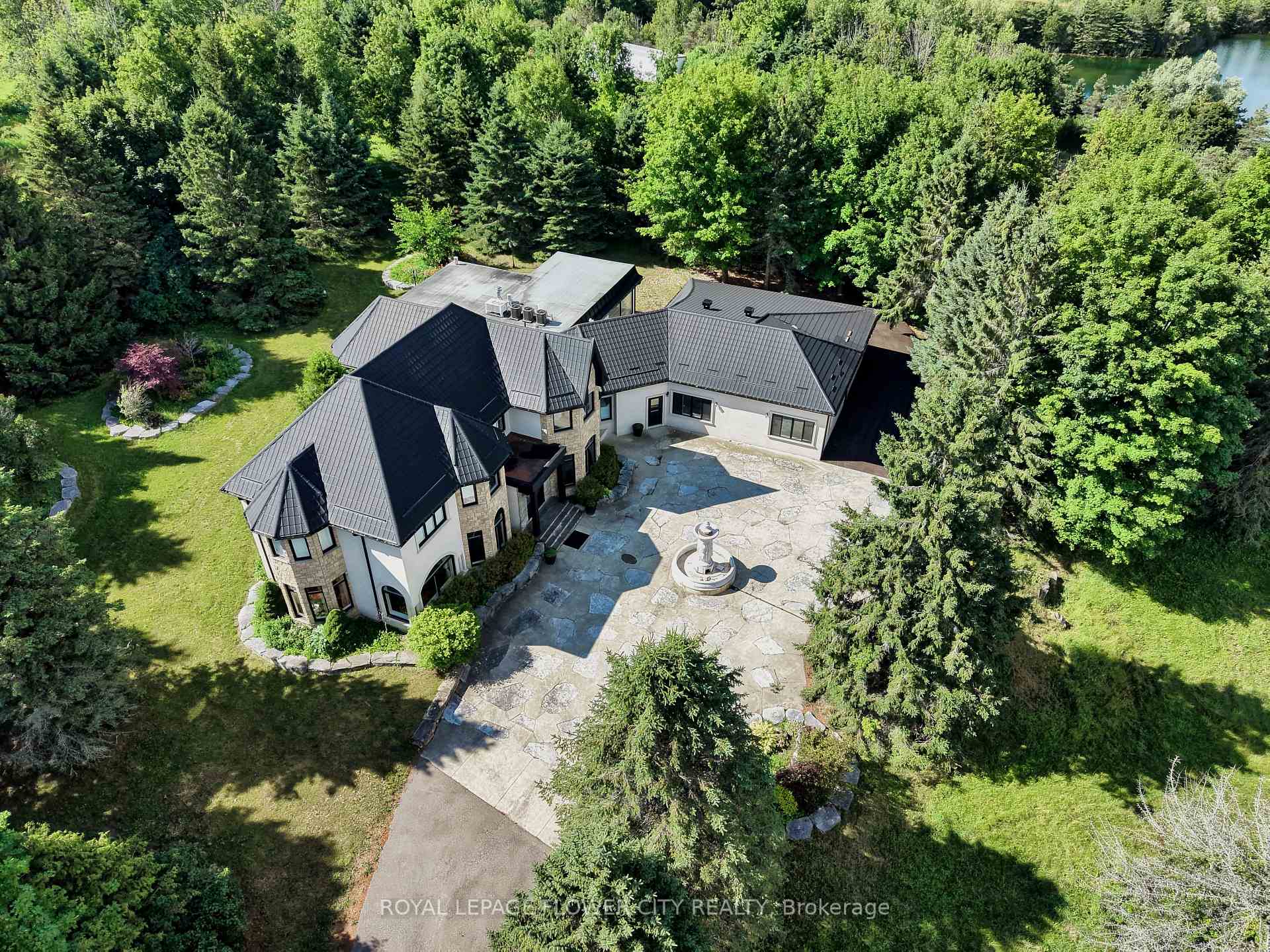 Photo 6 of 1 Flaherty Lane, Caledon, Rural Caledon — HOMEH