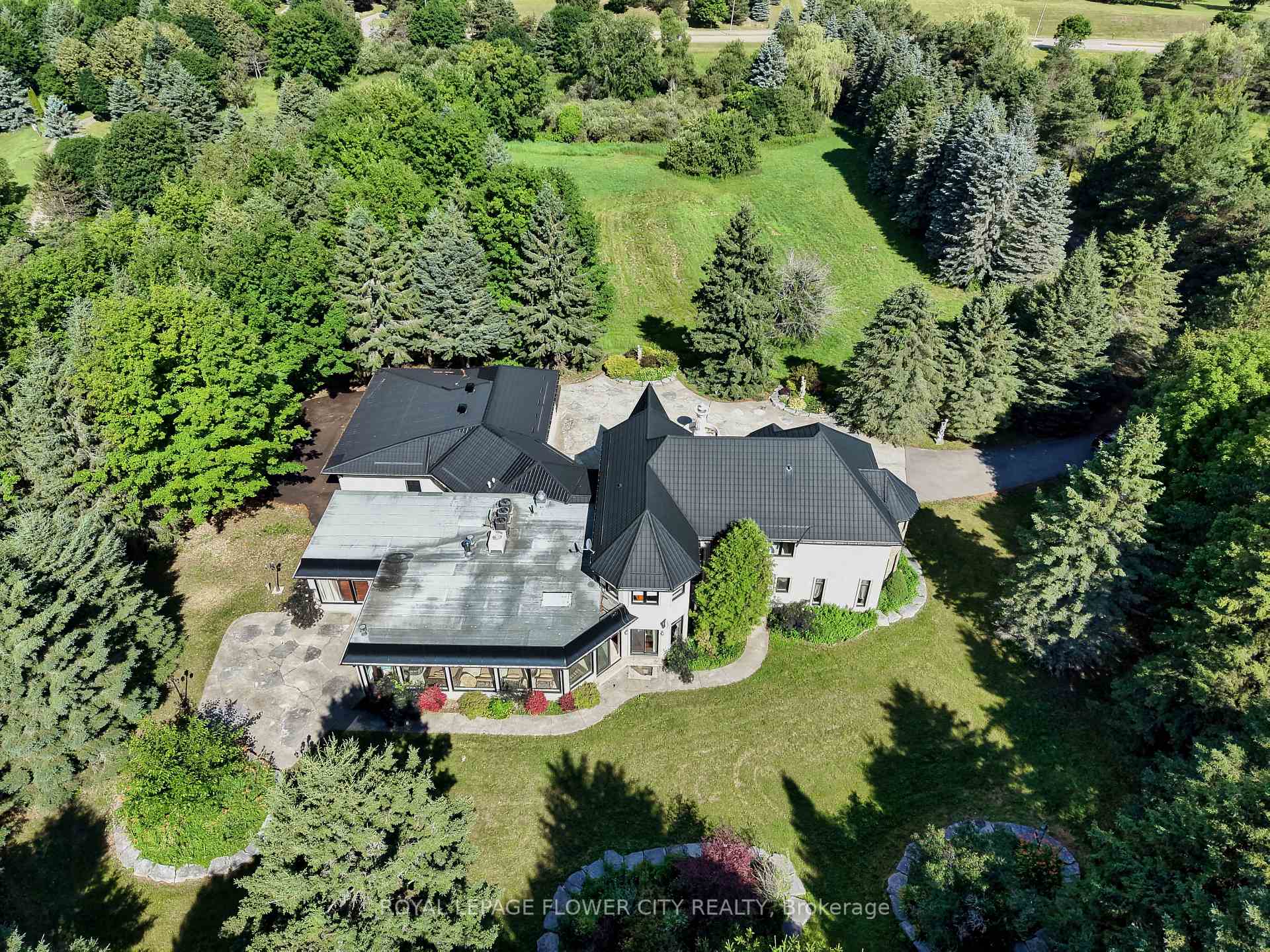 Photo 7 of 1 Flaherty Lane, Caledon, Rural Caledon — HOMEH