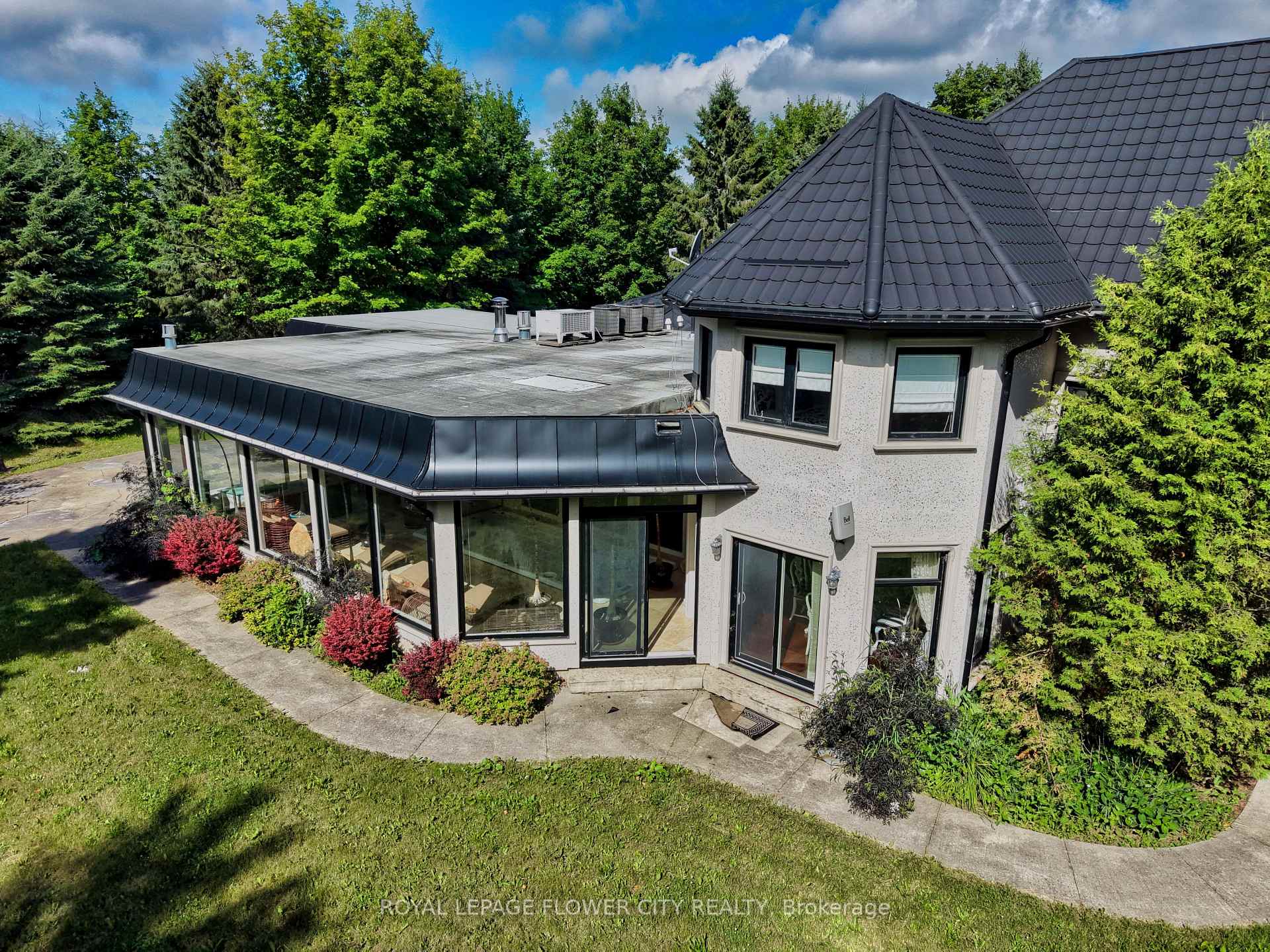 Photo 8 of 1 Flaherty Lane, Caledon, Rural Caledon — HOMEH
