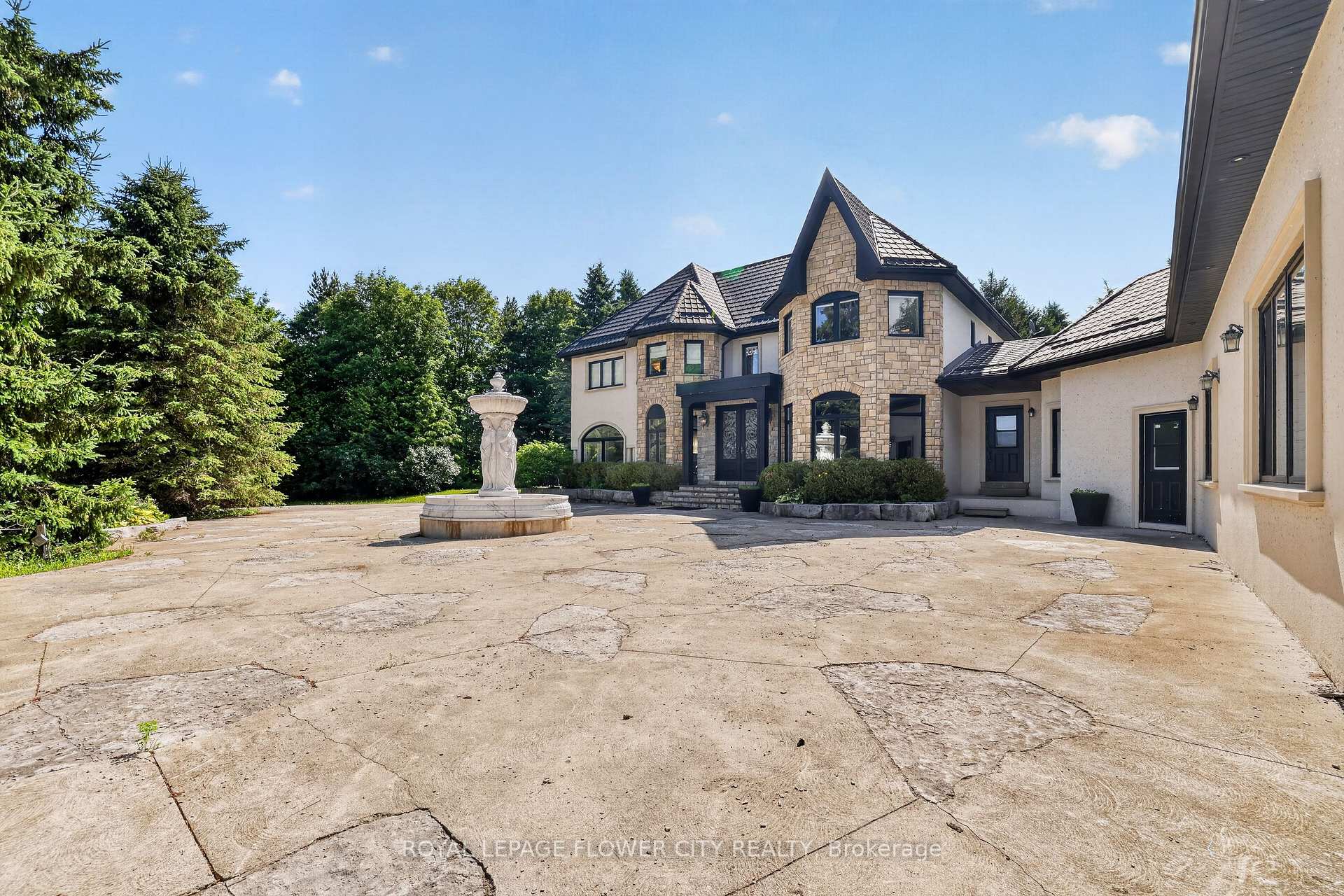 Photo 11 of 1 Flaherty Lane, Caledon, Rural Caledon — HOMEH