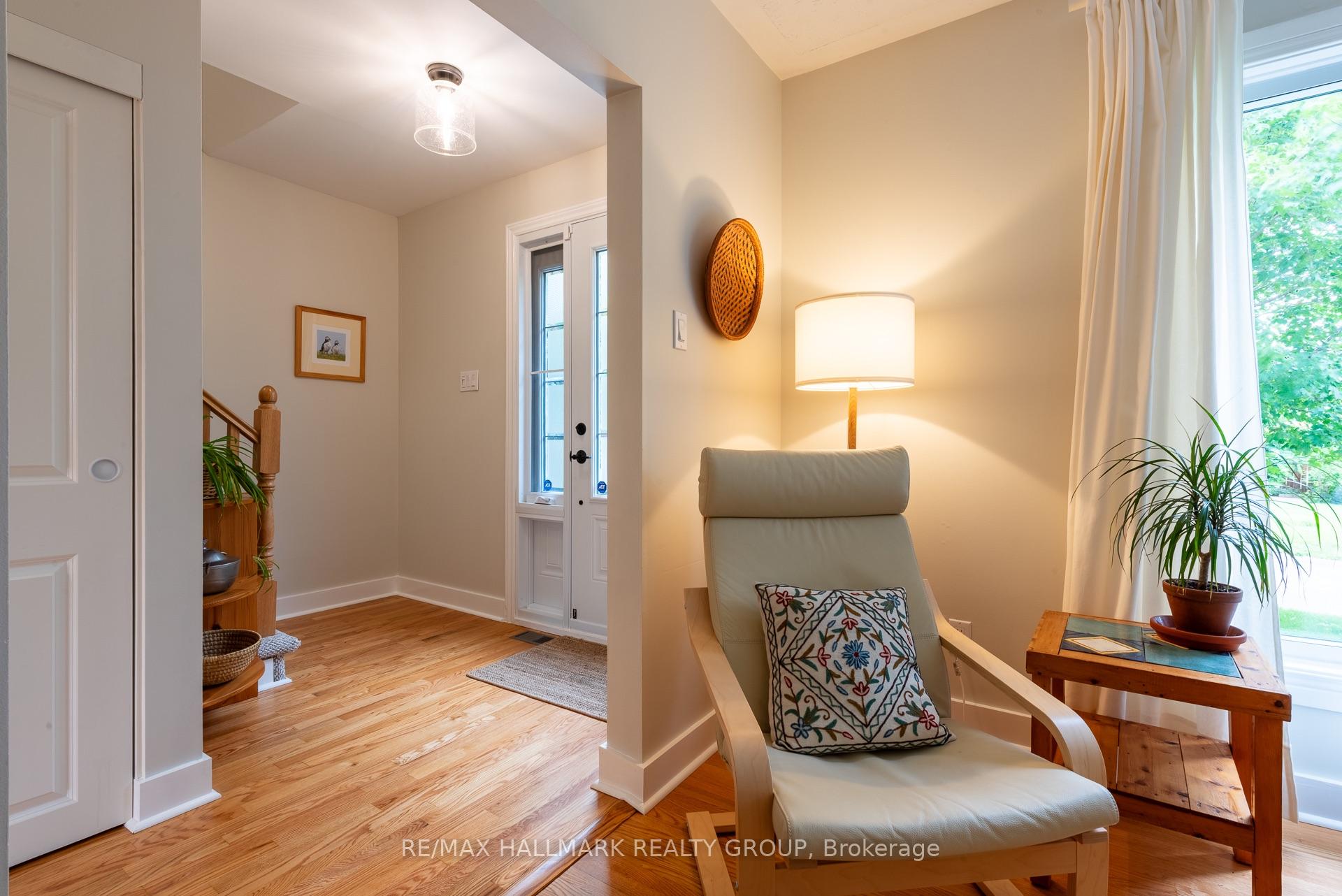 Photo 4 of 2148 Dunelm Street, Ottawa, Elmvale Acres/Urbandale — HOMEH