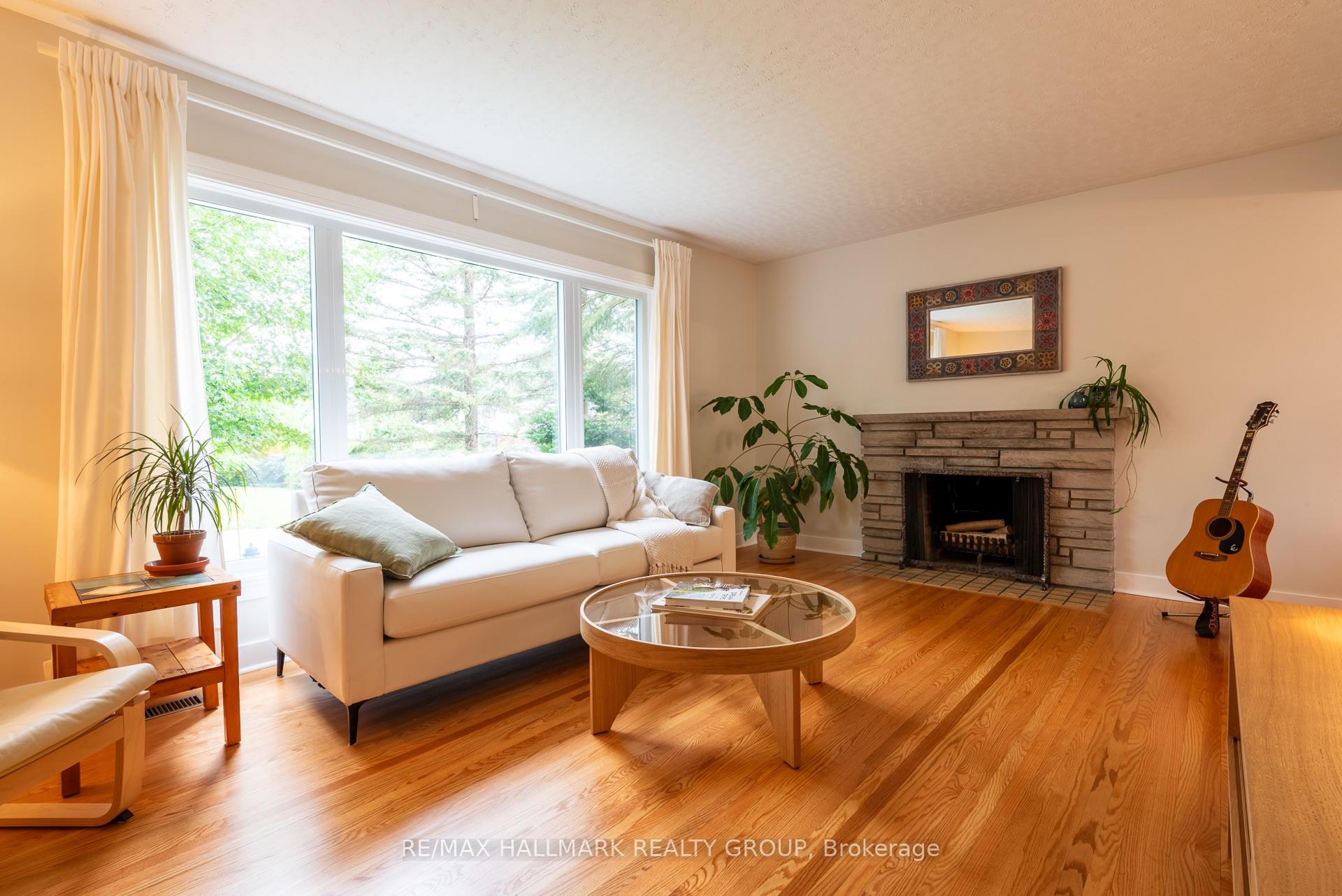 Photo 5 of 2148 Dunelm Street, Ottawa, Elmvale Acres/Urbandale — HOMEH