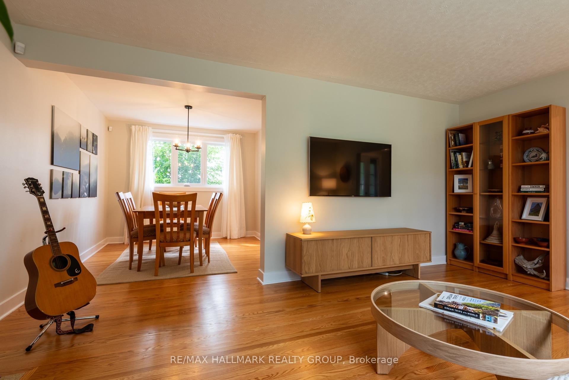 Photo 7 of 2148 Dunelm Street, Ottawa, Elmvale Acres/Urbandale — HOMEH