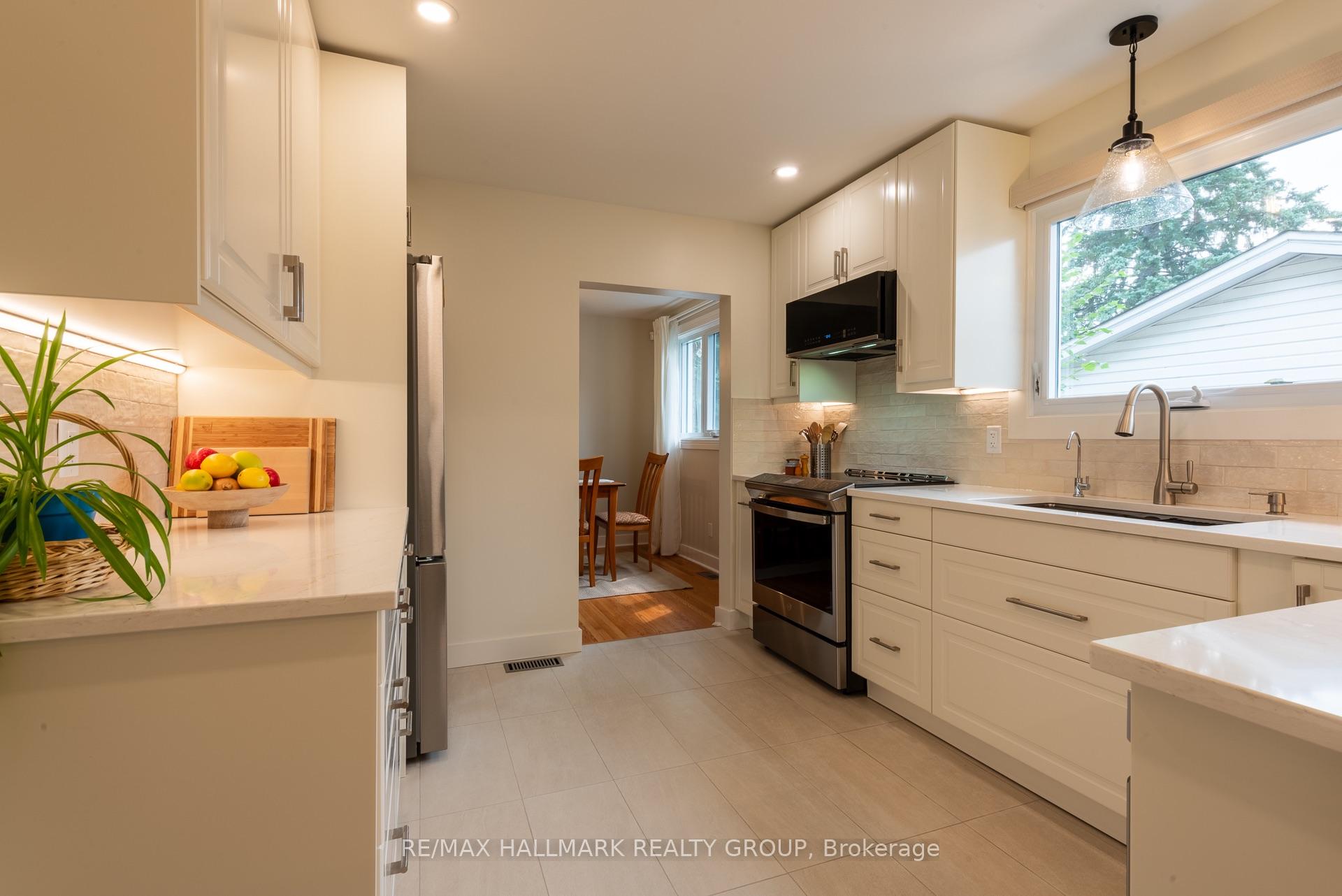 Photo 12 of 2148 Dunelm Street, Ottawa, Elmvale Acres/Urbandale — HOMEH