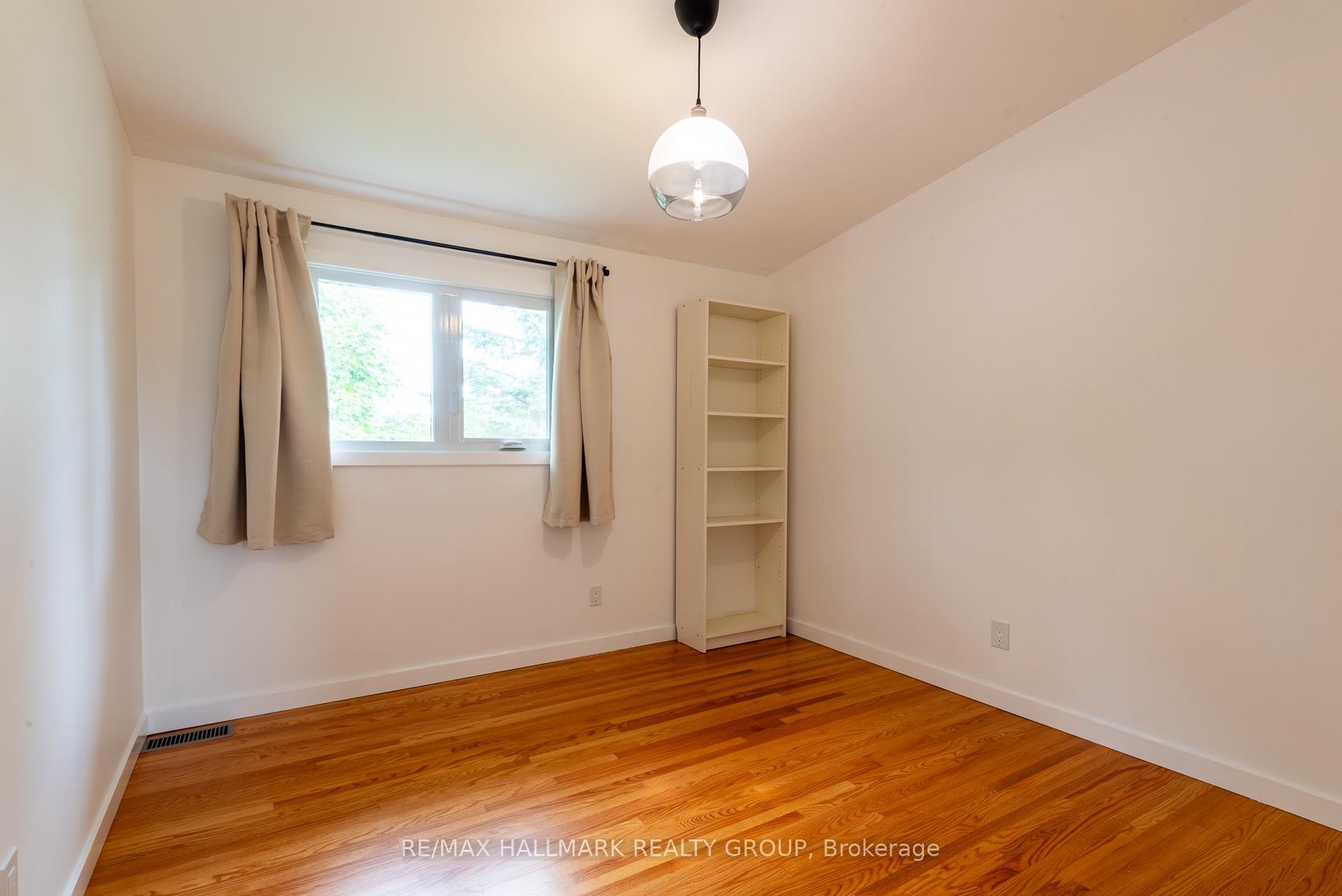 Photo 20 of 2148 Dunelm Street, Ottawa, Elmvale Acres/Urbandale — HOMEH