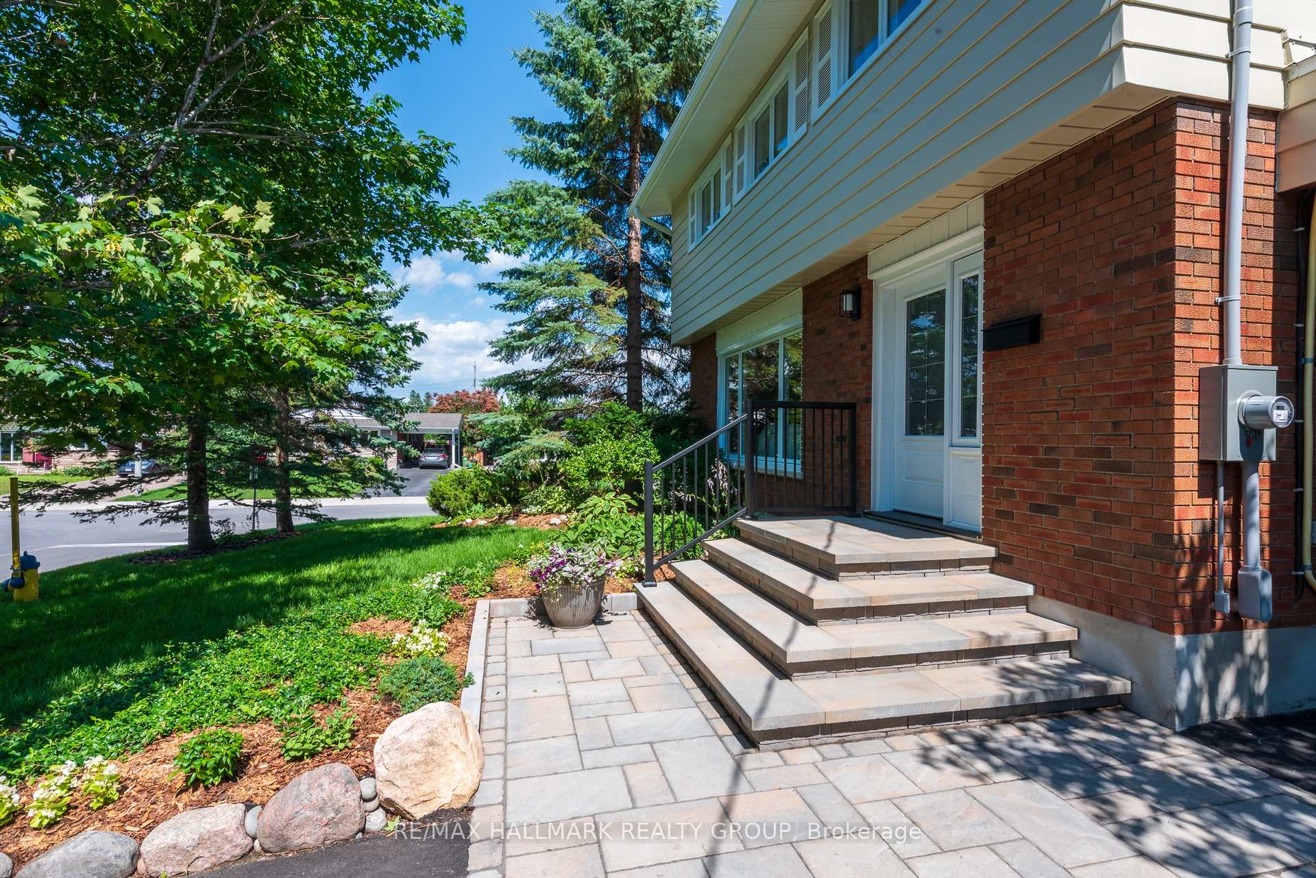 Photo 24 of 2148 Dunelm Street, Ottawa, Elmvale Acres/Urbandale — HOMEH