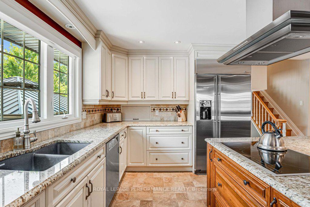 Photo 22 of 108 Condor Drive, Ottawa, Hunt Club/Western Community — HOMEH
