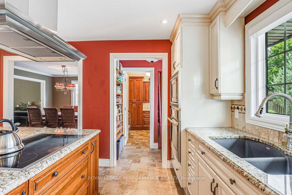 Photo 24 of 108 Condor Drive, Ottawa, Hunt Club/Western Community — HOMEH