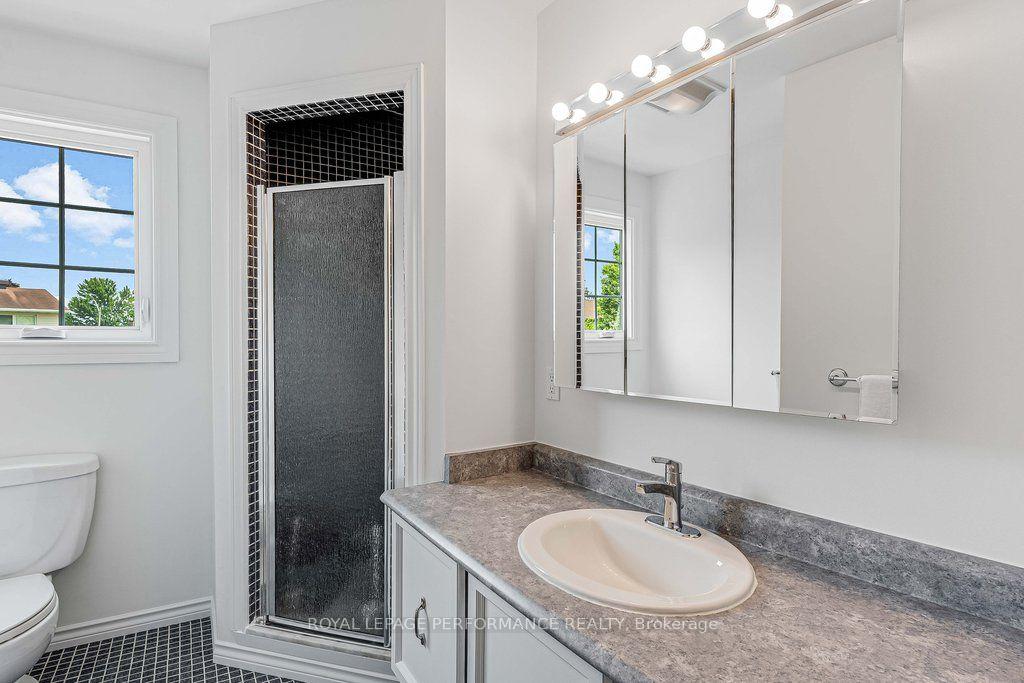Photo 39 of 108 Condor Drive, Ottawa, Hunt Club/Western Community — HOMEH