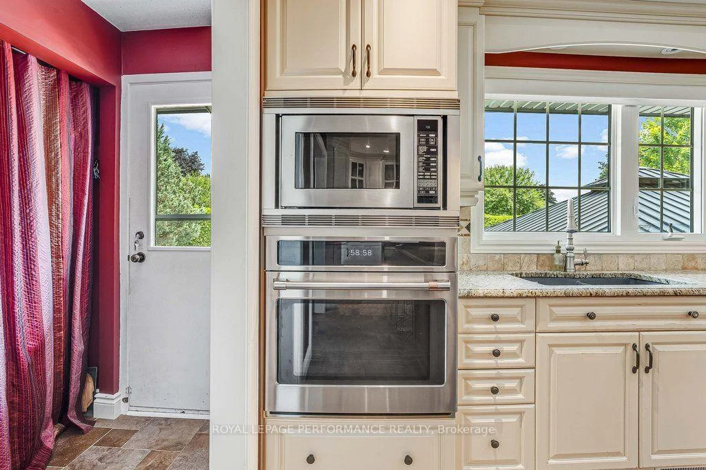 Photo 28 of 108 Condor Drive, Ottawa, Hunt Club/Western Community — HOMEH