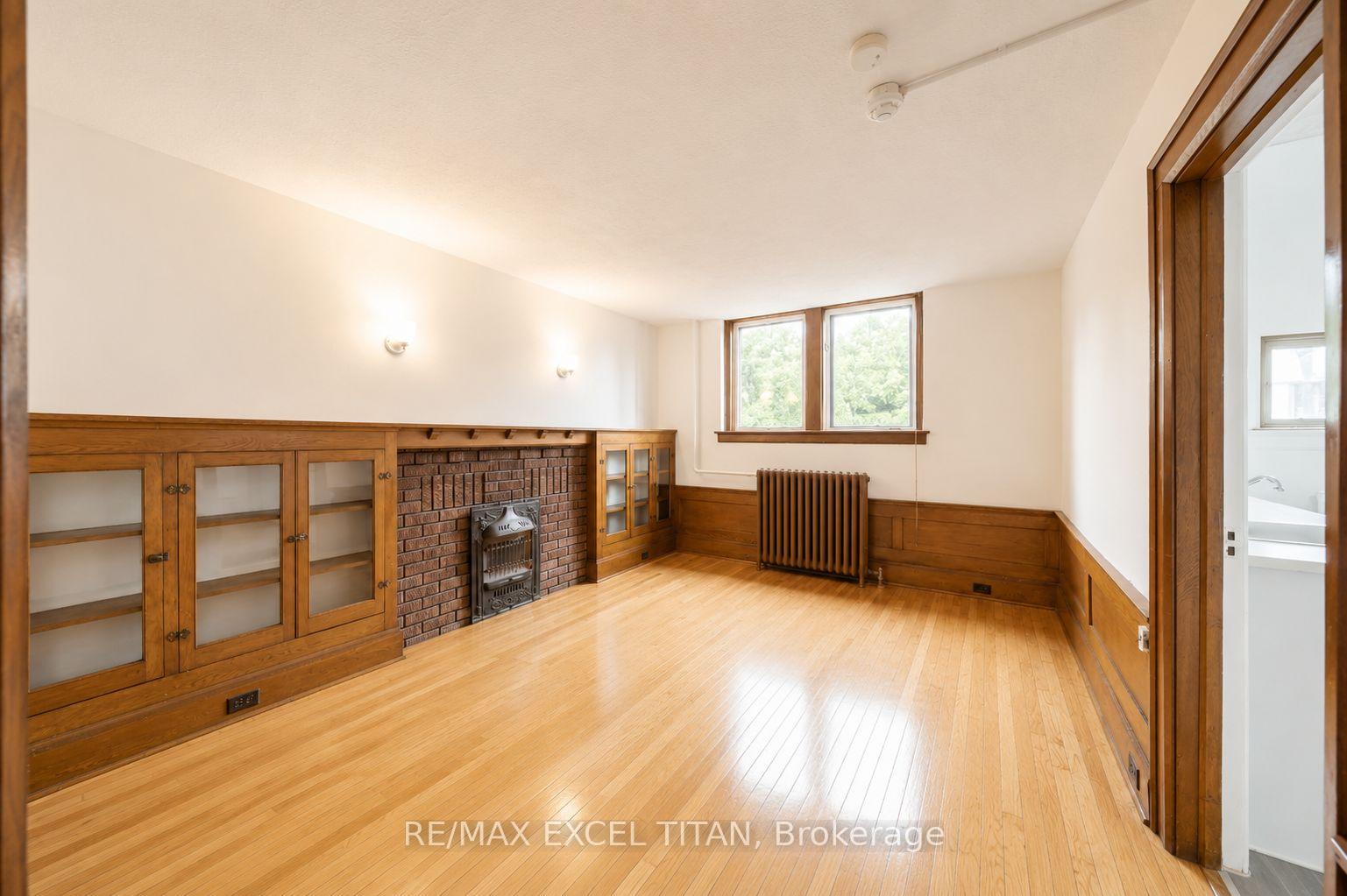 Photo 2 of Unit 65, 12 Kingston Road, Toronto, Woodbine Corridor — HOMEH