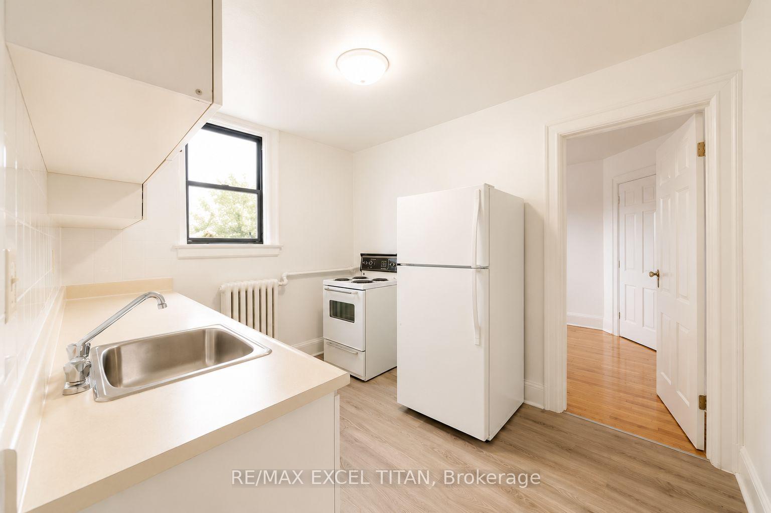 Photo 4 of Unit 65, 12 Kingston Road, Toronto, Woodbine Corridor — HOMEH
