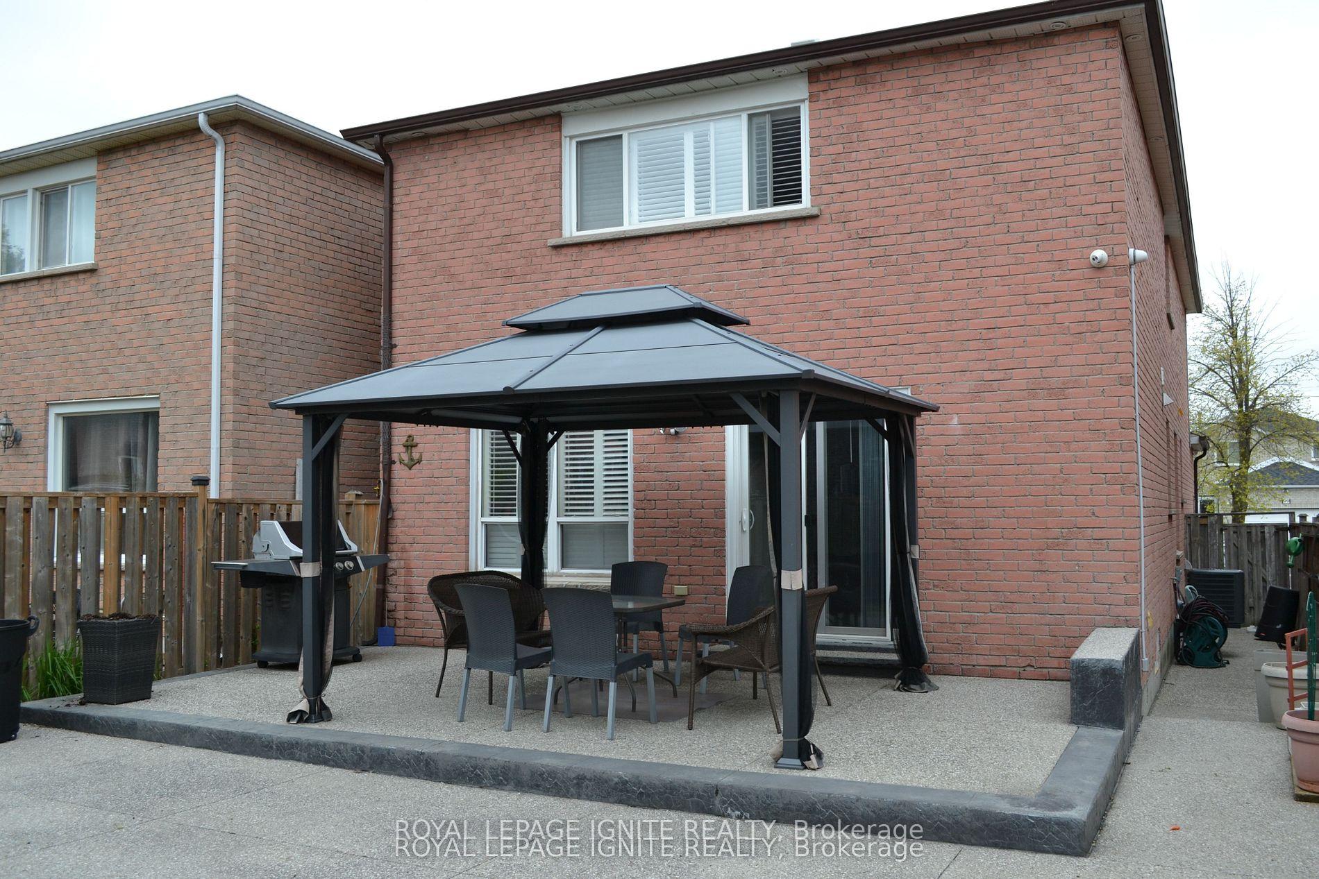 Photo 25 of 98 Chloe Crescent, Markham, Middlefield — HOMEH