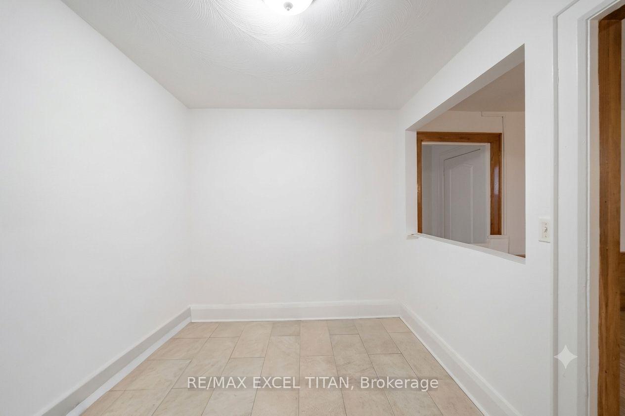 Photo 7 of Unit 22, 6 Kingston Road, Toronto, Woodbine Corridor — HOMEH