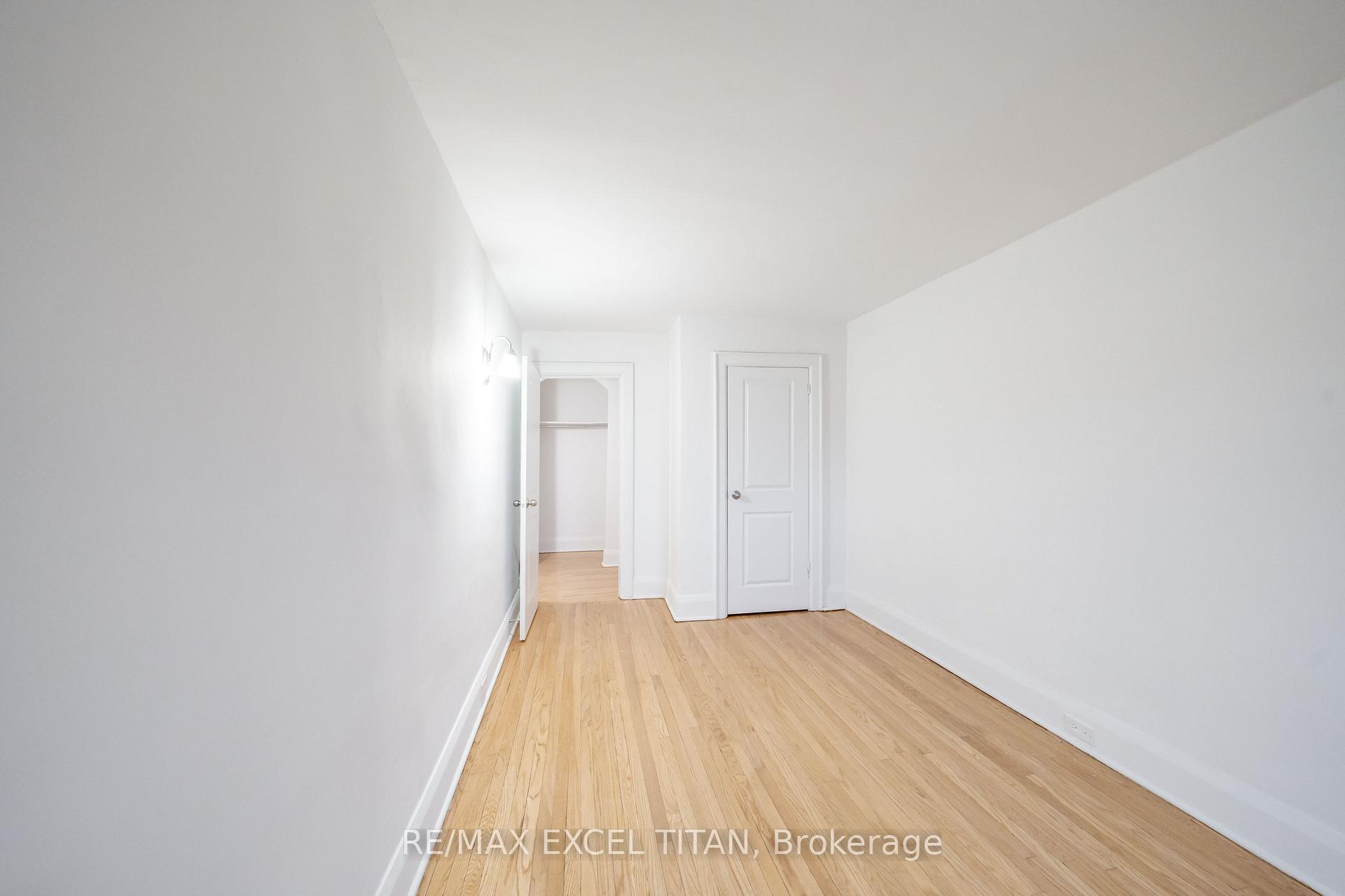 Photo 4 of Unit 43, 4 Kingston Road, Toronto, Woodbine Corridor — HOMEH