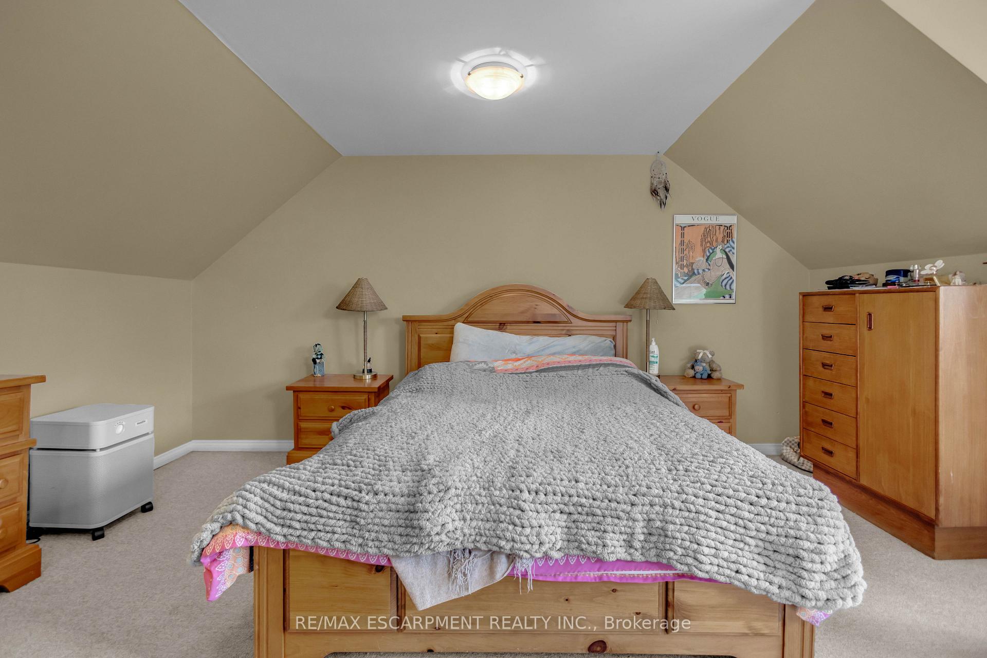 Photo 22 of 30 Sunset Avenue, Hamilton, Strathcona — HOMEH