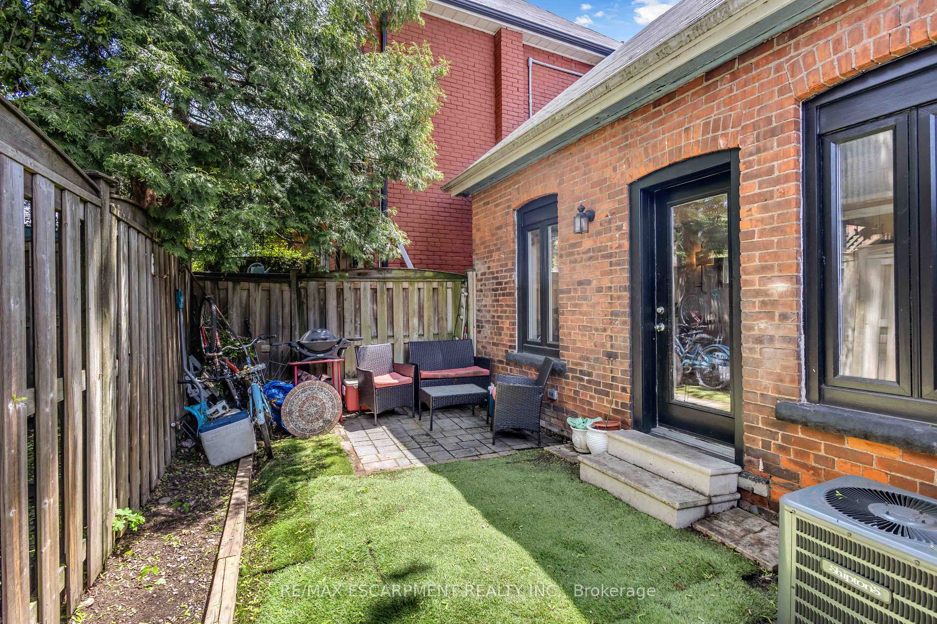 Photo 37 of 30 Sunset Avenue, Hamilton, Strathcona — HOMEH