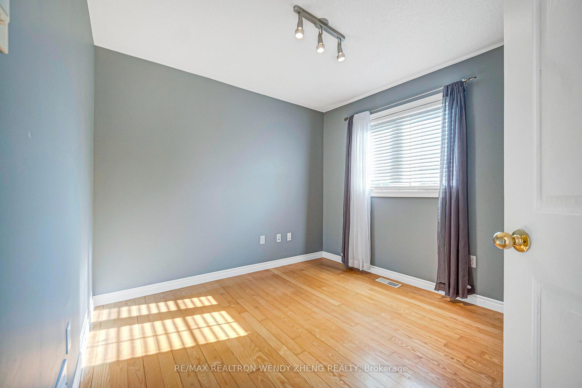 Photo 30 of 1507 Clearbrook Drive, Oshawa, Taunton — HOMEH