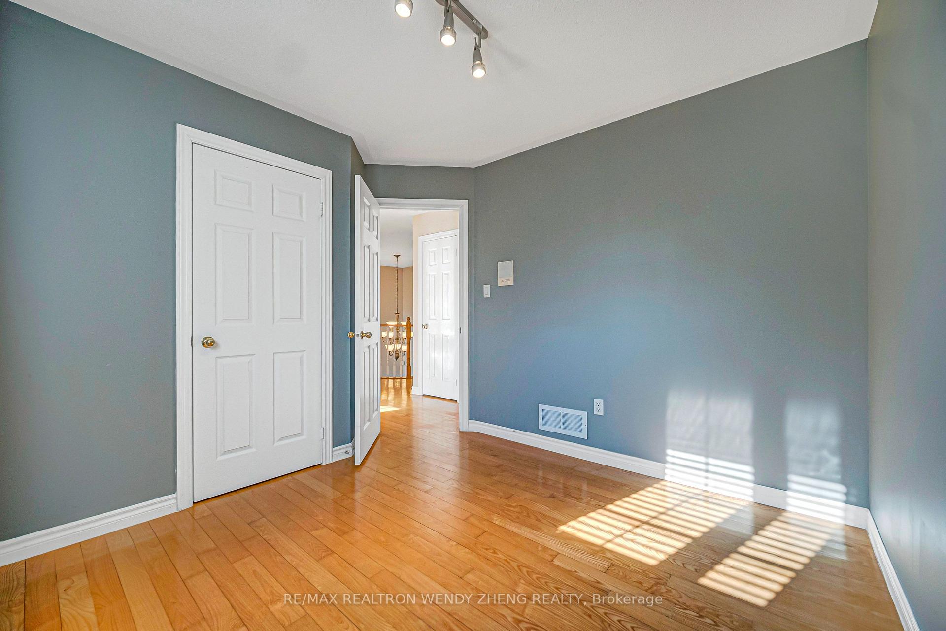 Photo 32 of 1507 Clearbrook Drive, Oshawa, Taunton — HOMEH