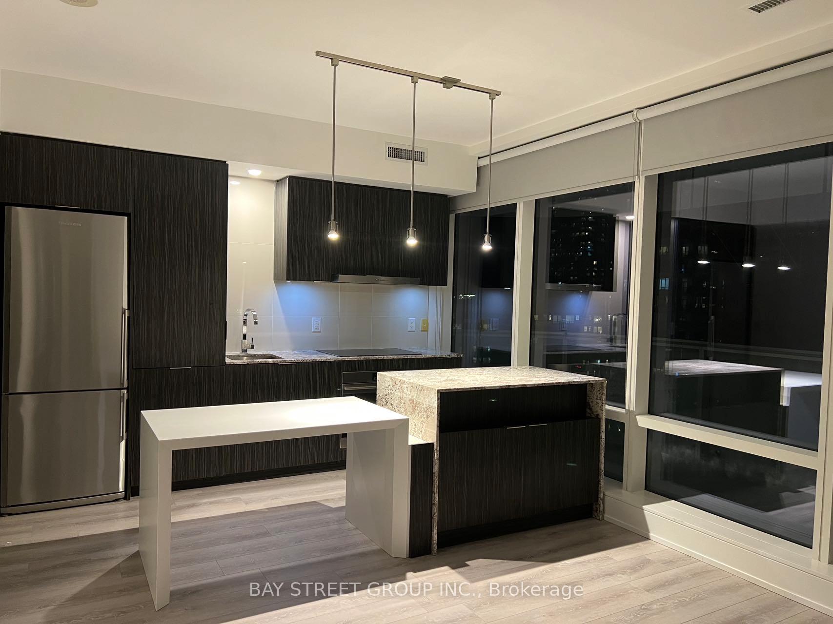Photo 3 of Unit 1610, 1 Bloor Street E, Toronto, Church-Yonge Corridor — HOMEH
