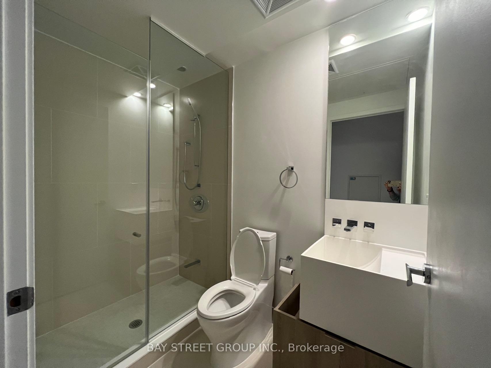 Photo 5 of Unit 1610, 1 Bloor Street E, Toronto, Church-Yonge Corridor — HOMEH
