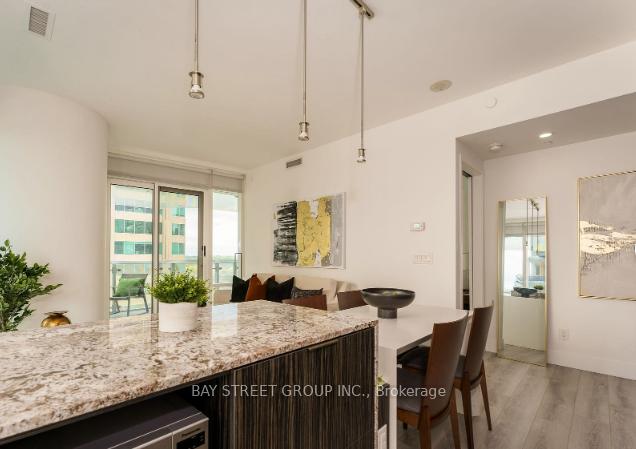 Photo 7 of Unit 1610, 1 Bloor Street E, Toronto, Church-Yonge Corridor — HOMEH